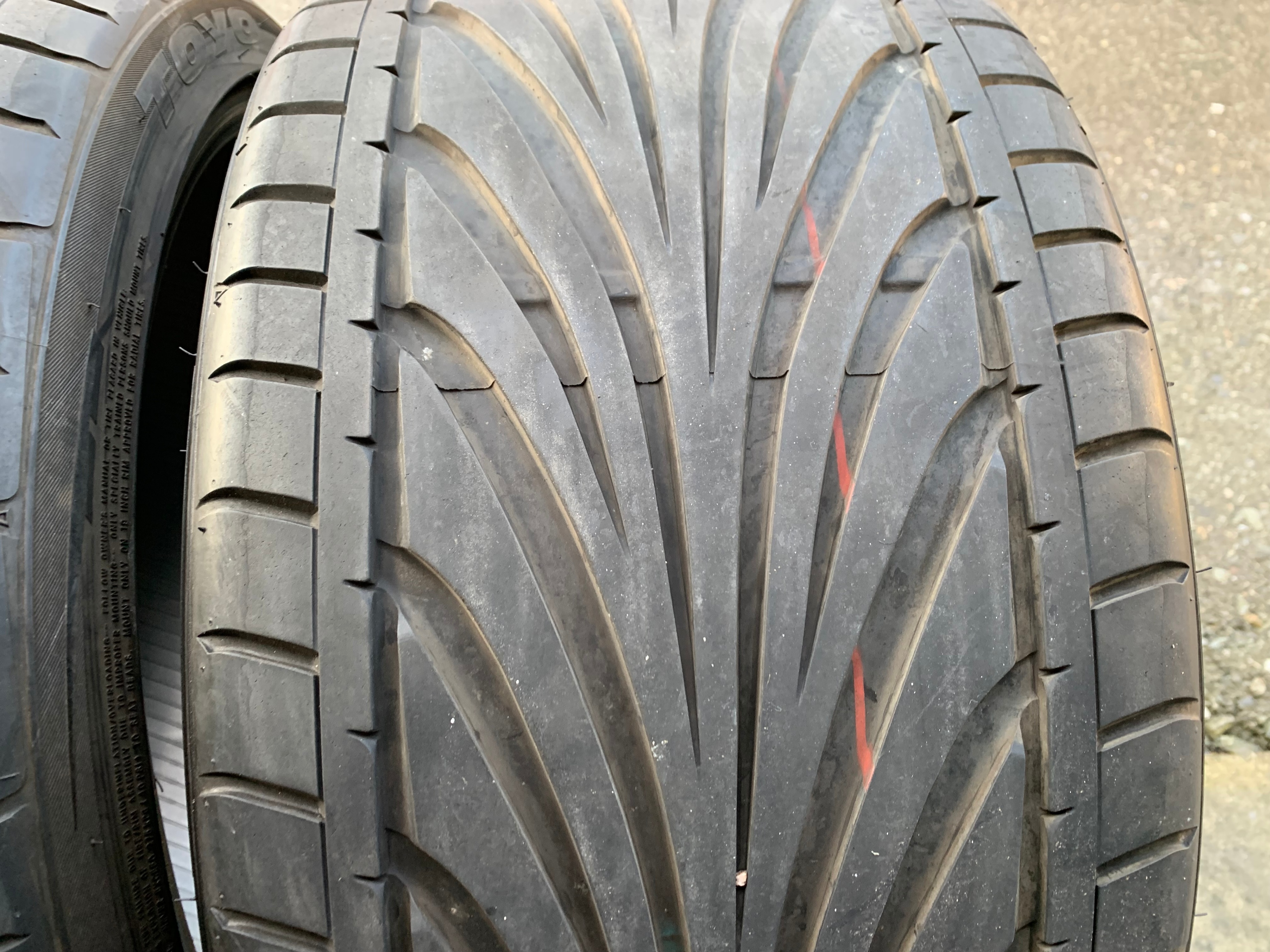PAIR of 285/30/19 98Y Toyo Proxes T1R with over 85% tread - photo 3
