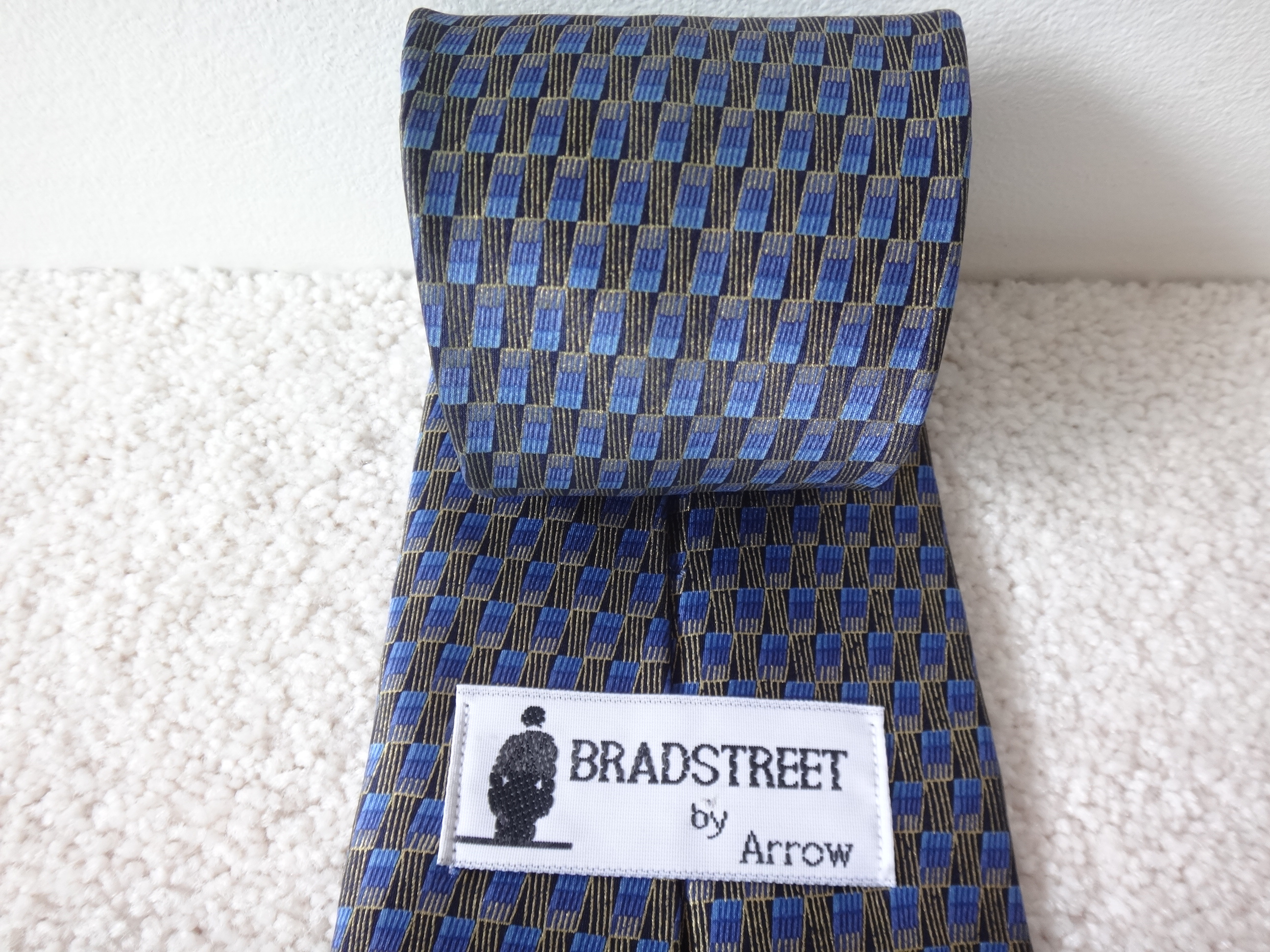 ✅♻️BRADSTREET BY Arrow Men's Blue Gold Black Pattern Silk Tie - photo 3