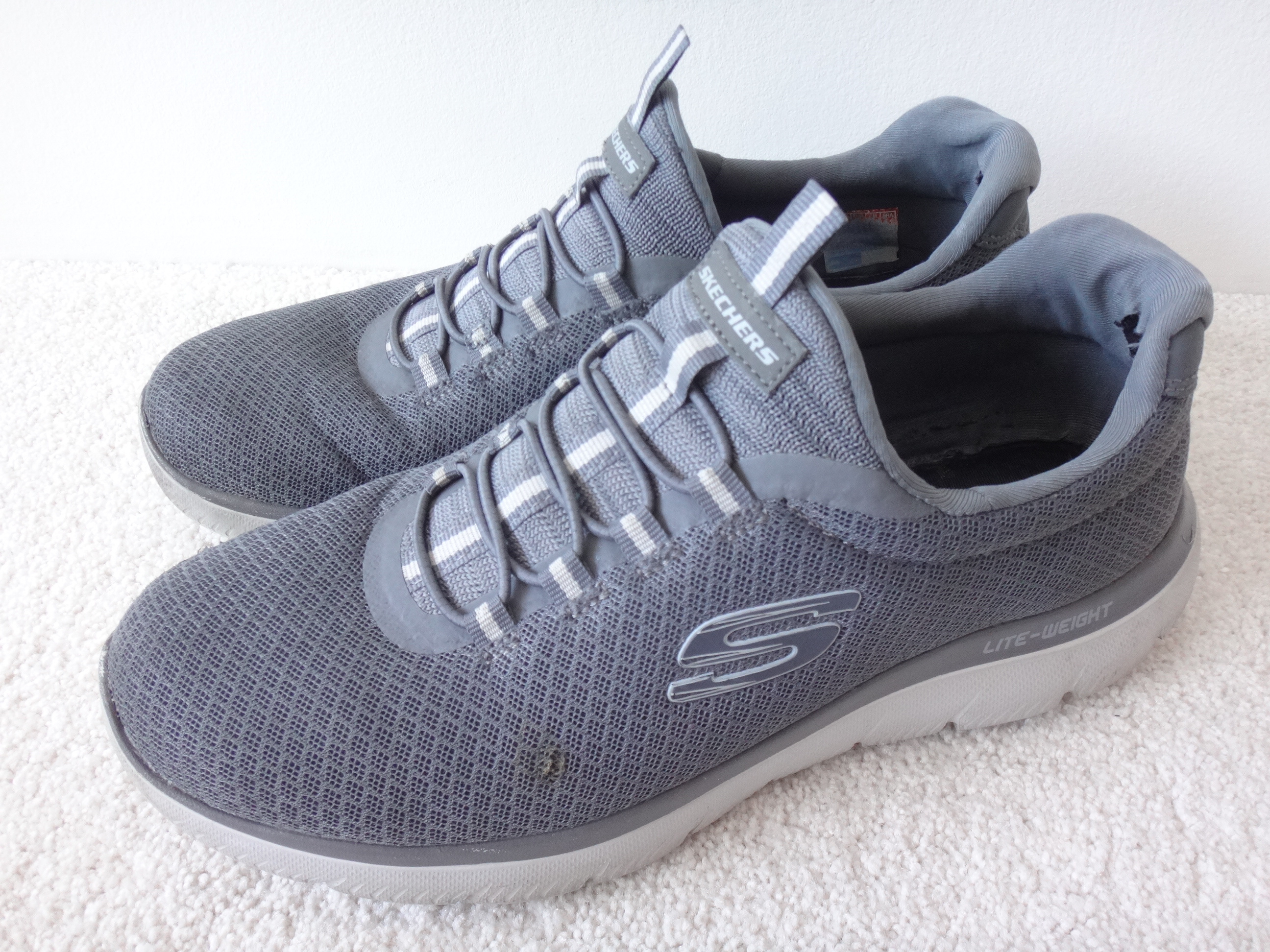 ✅♻️SKECHERS Men's 9.5 Slip on Grey Sneakers Shoes