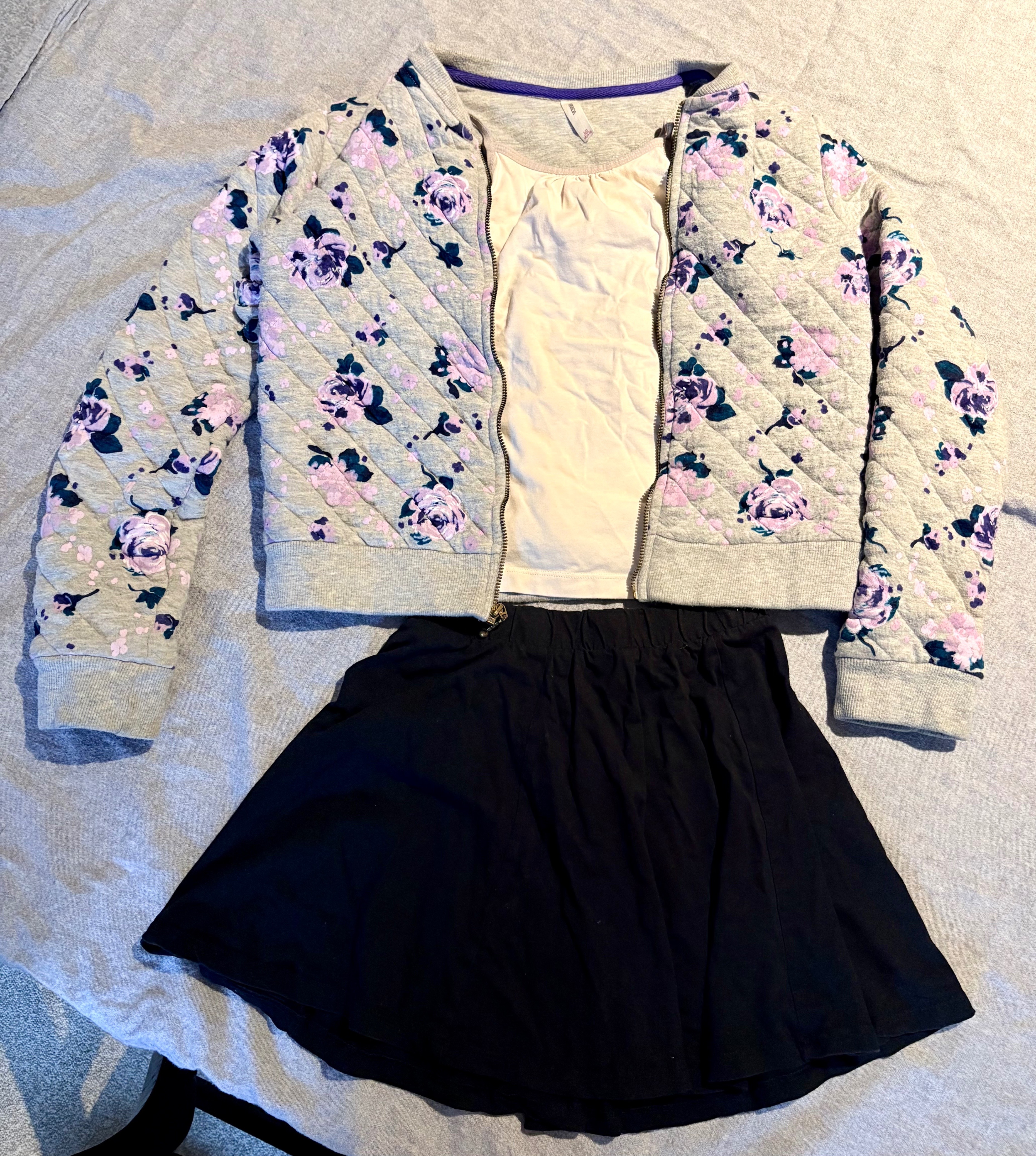 👚 Girls’ Clothing Bundle — Sizes/Ages Approx. 8–12 👚