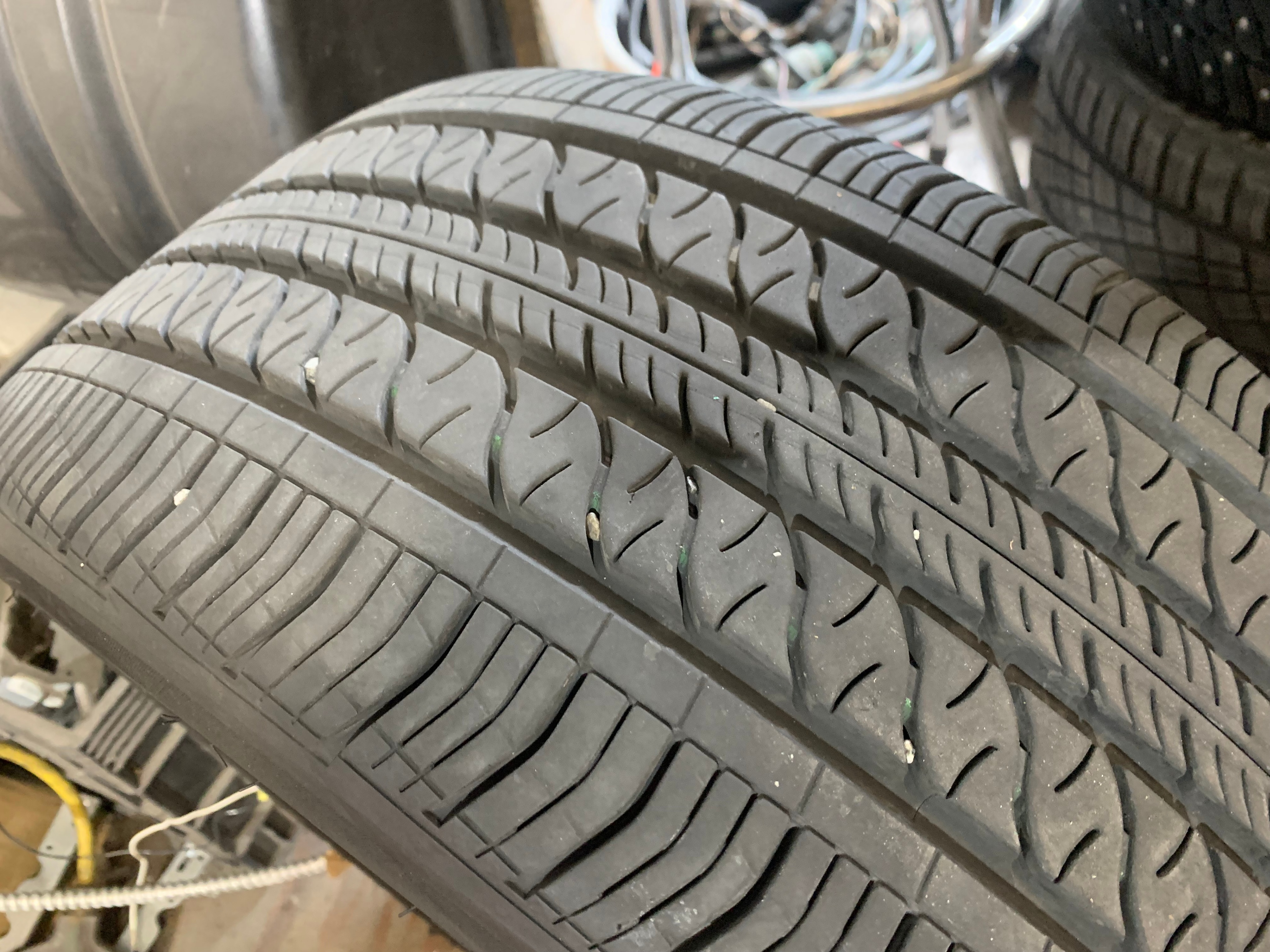 1 X single 235/40/18 Continental Pro contact RX with 80% tread - photo 4