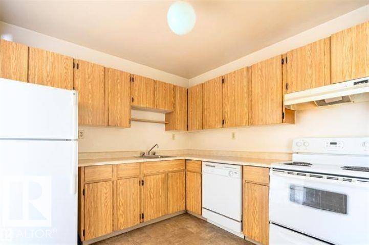 2 Bed 1 Bath Apartment for Sale - photo 3