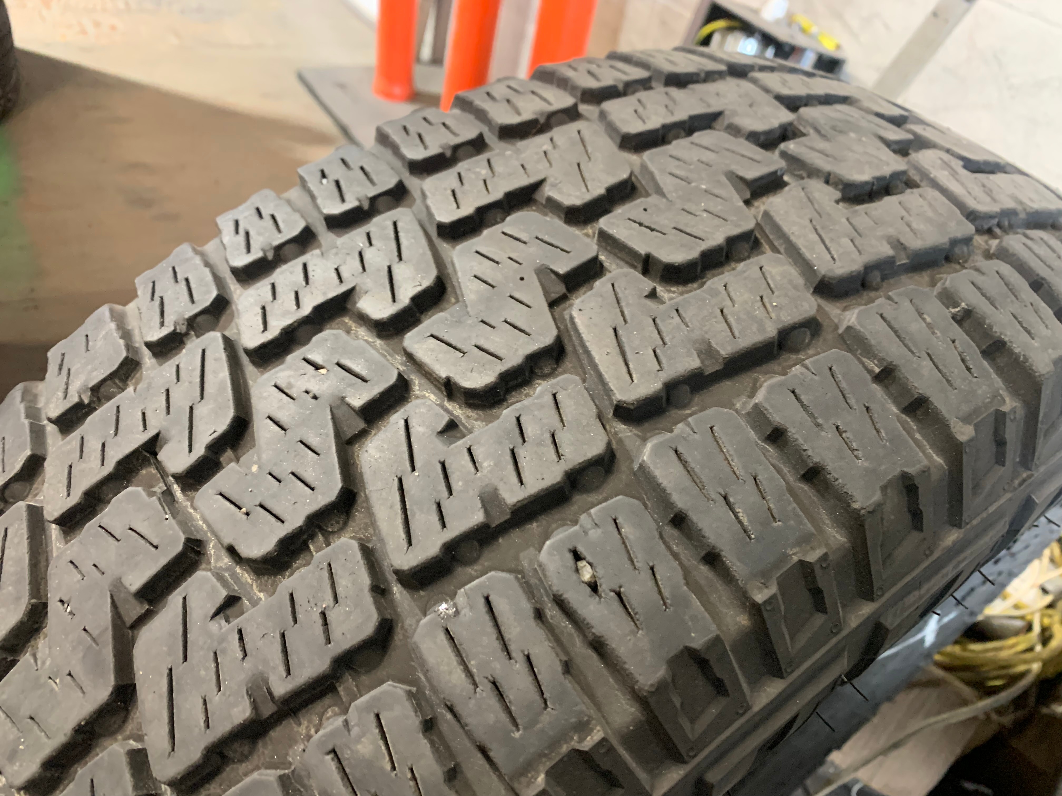 1 X single LT 275/70/18 10PR Pirelli Scorpion All Terrain Plus - photo 4