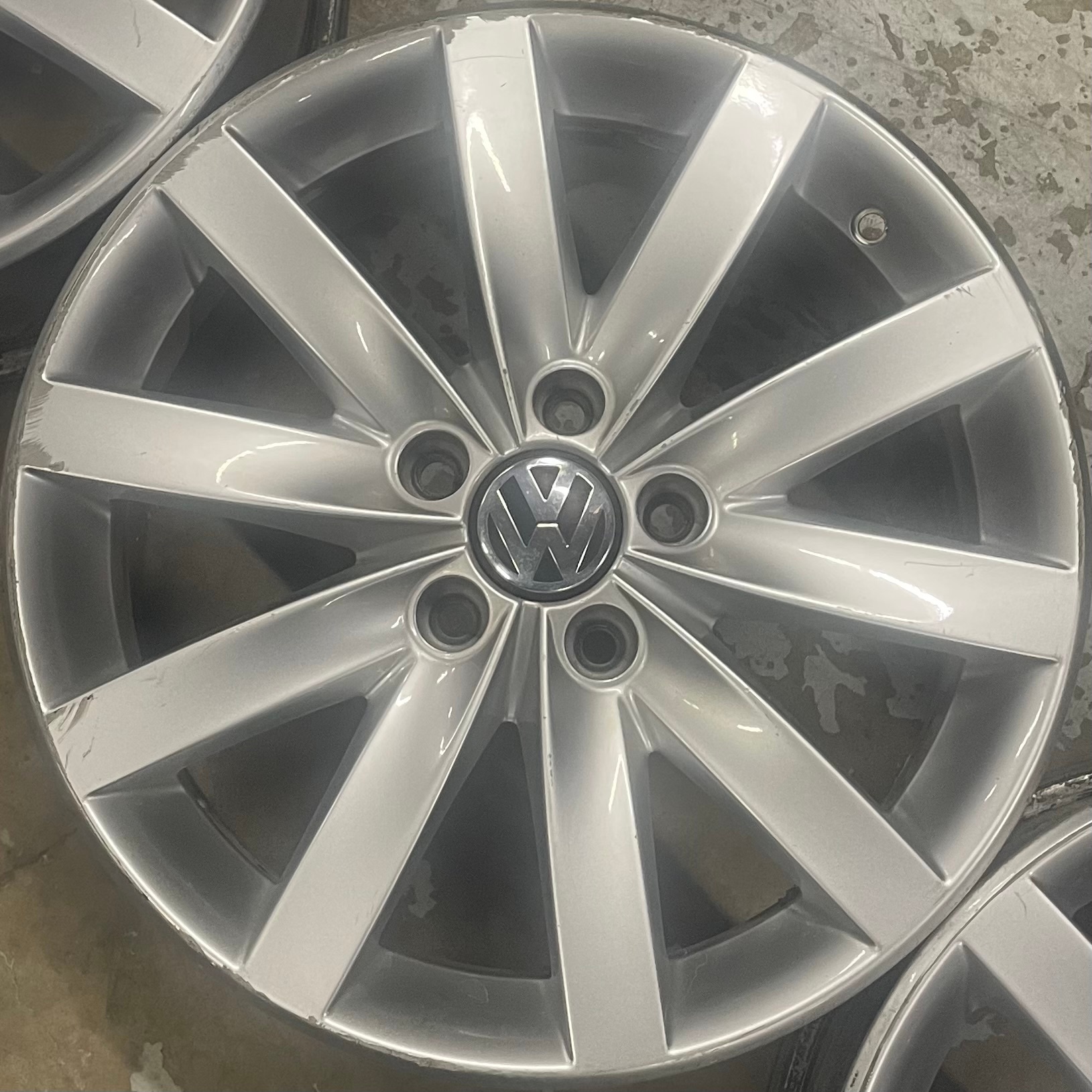 17 INCH VW RIMS - photo 3