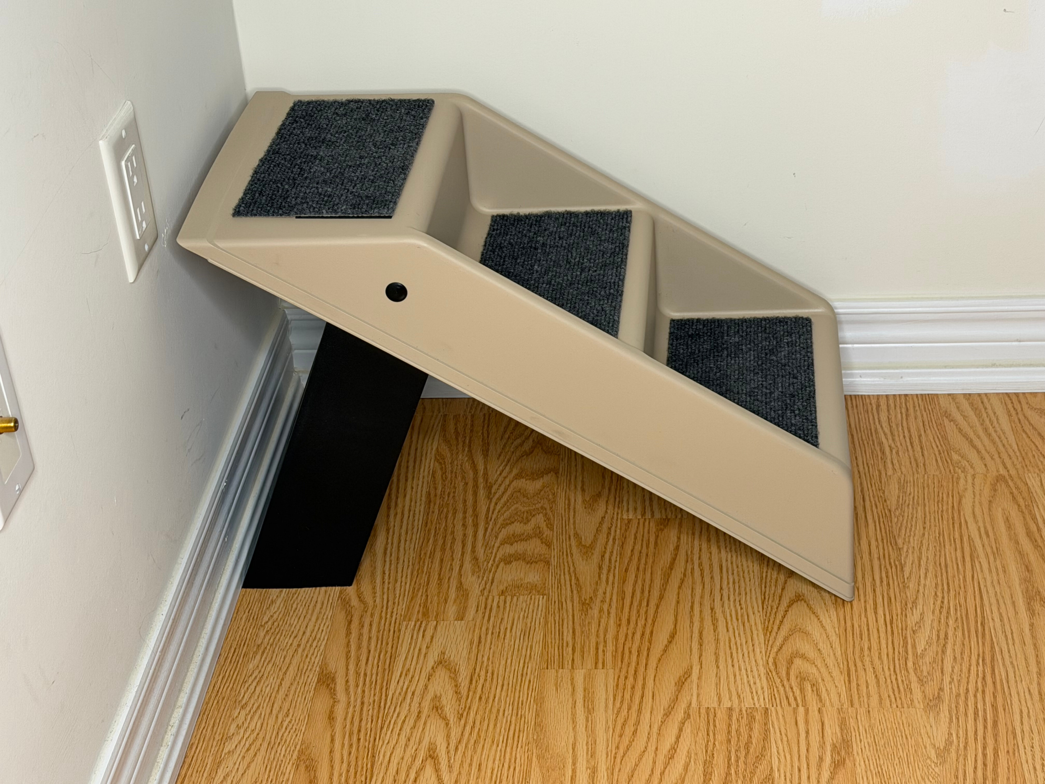 Plastic Folding Pet Steps - Like New - photo 4