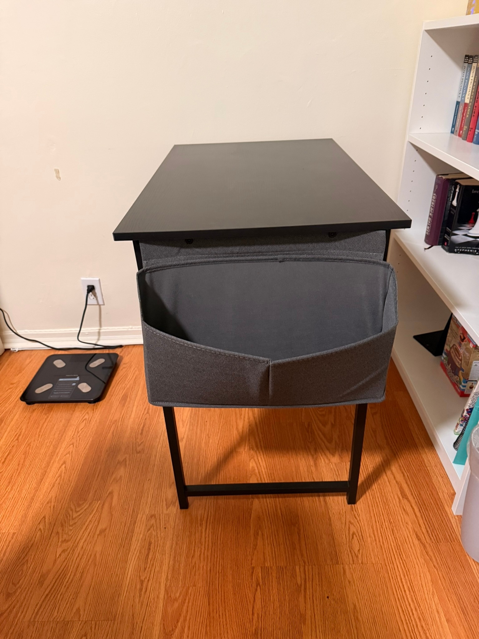Black Desk / Study Table with Side Pocket – Excellent Condition - photo 2