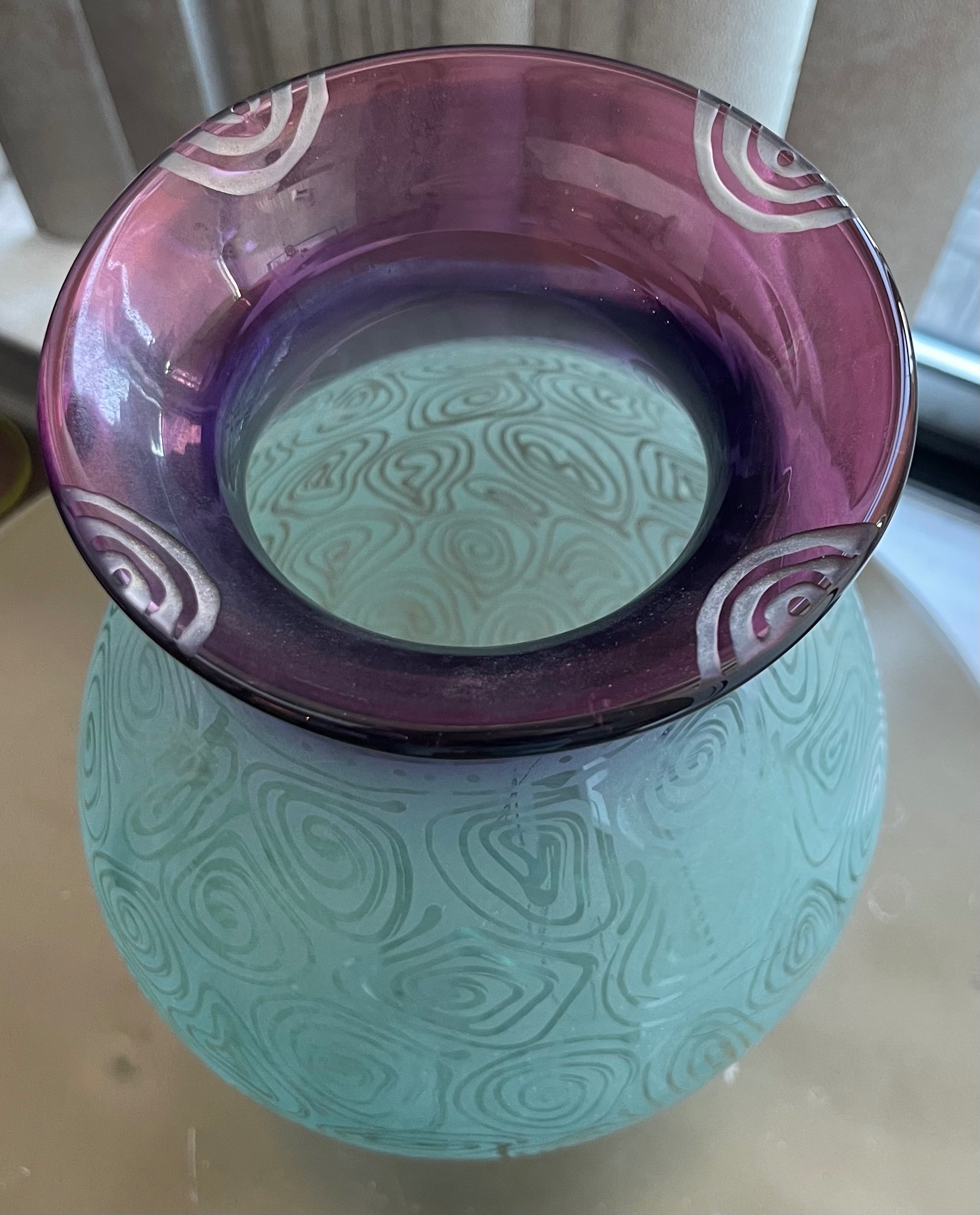 Signed Cheryl Takacs (Canada) Large 12.5" Art Glass Vase - photo 2