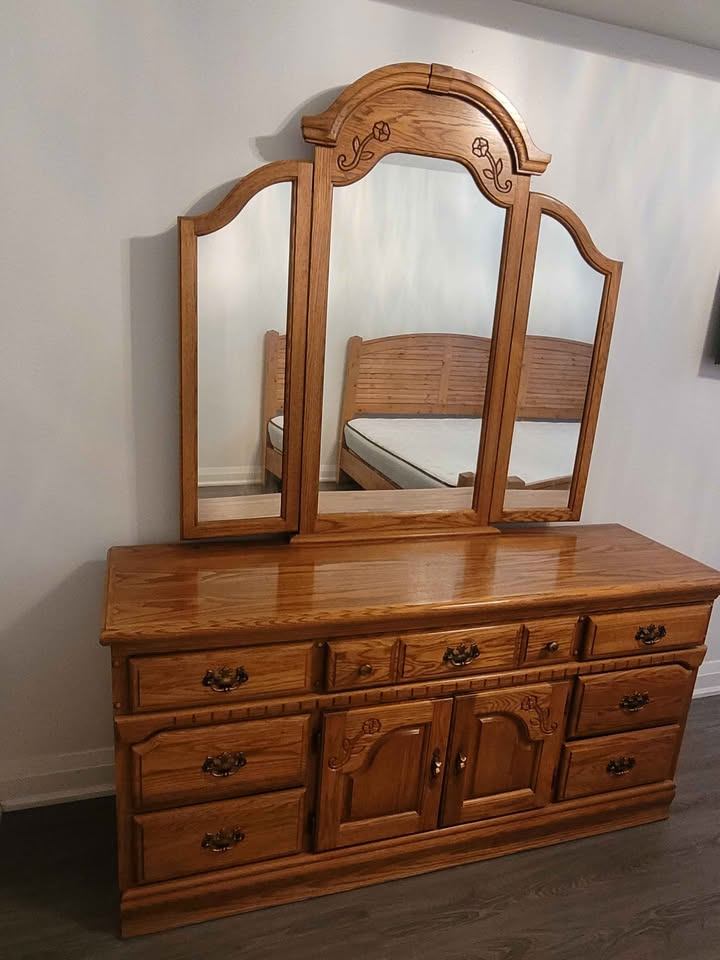 Solid oak wood dresser & mirror custom design