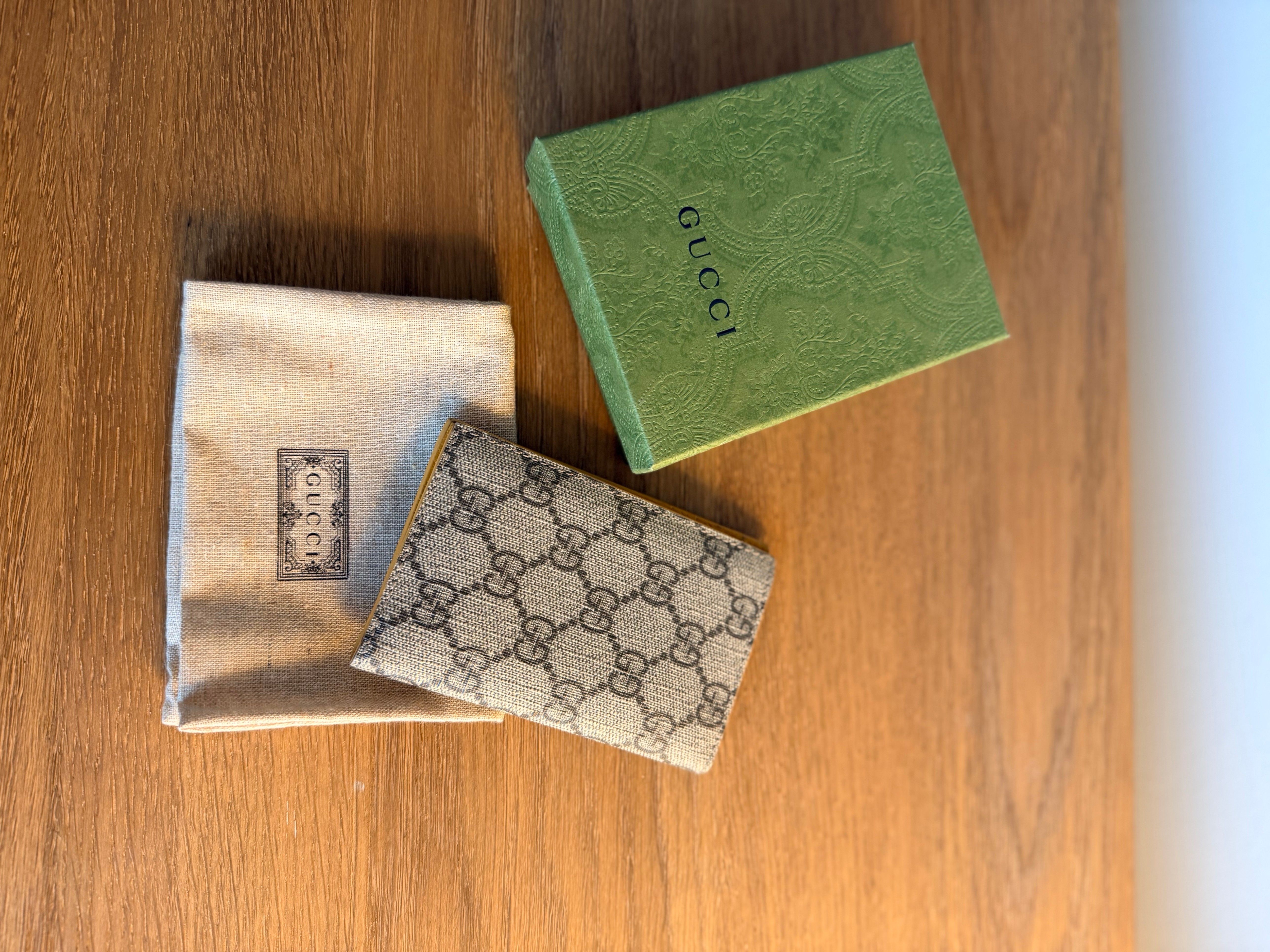 Gucci Yellow Interior GG Long Card Case - photo 4