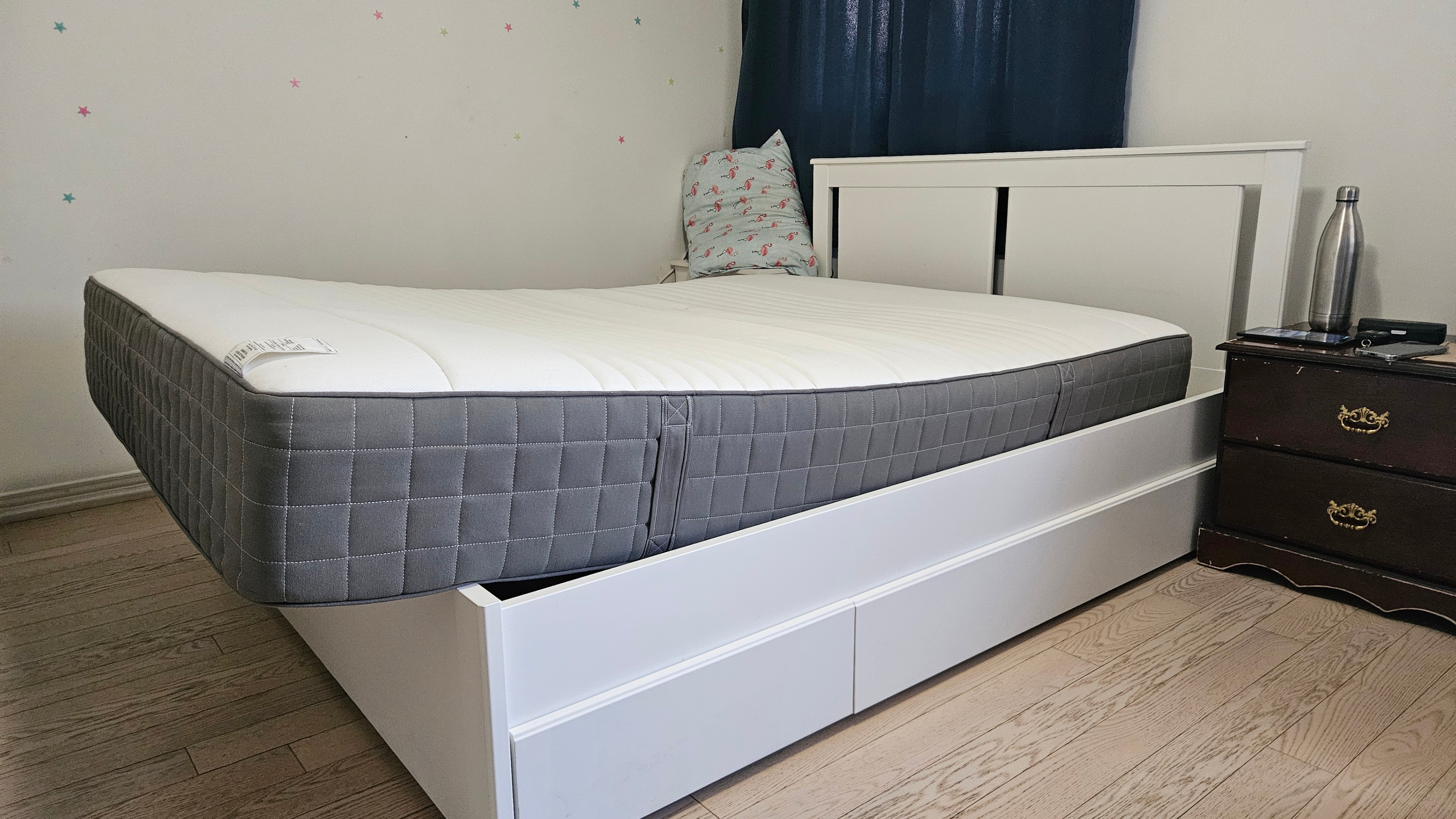 IKEA HAUGSVÄR Queen Hybrid Mattress – Excellent Condition - photo 2