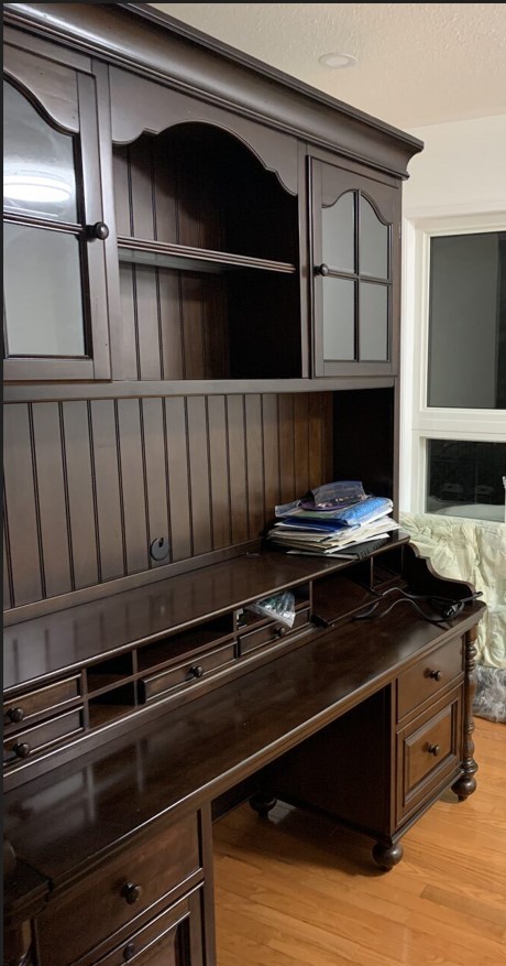 Beautiful Solid Wood Executive Desk & Hutch - MUST SELL