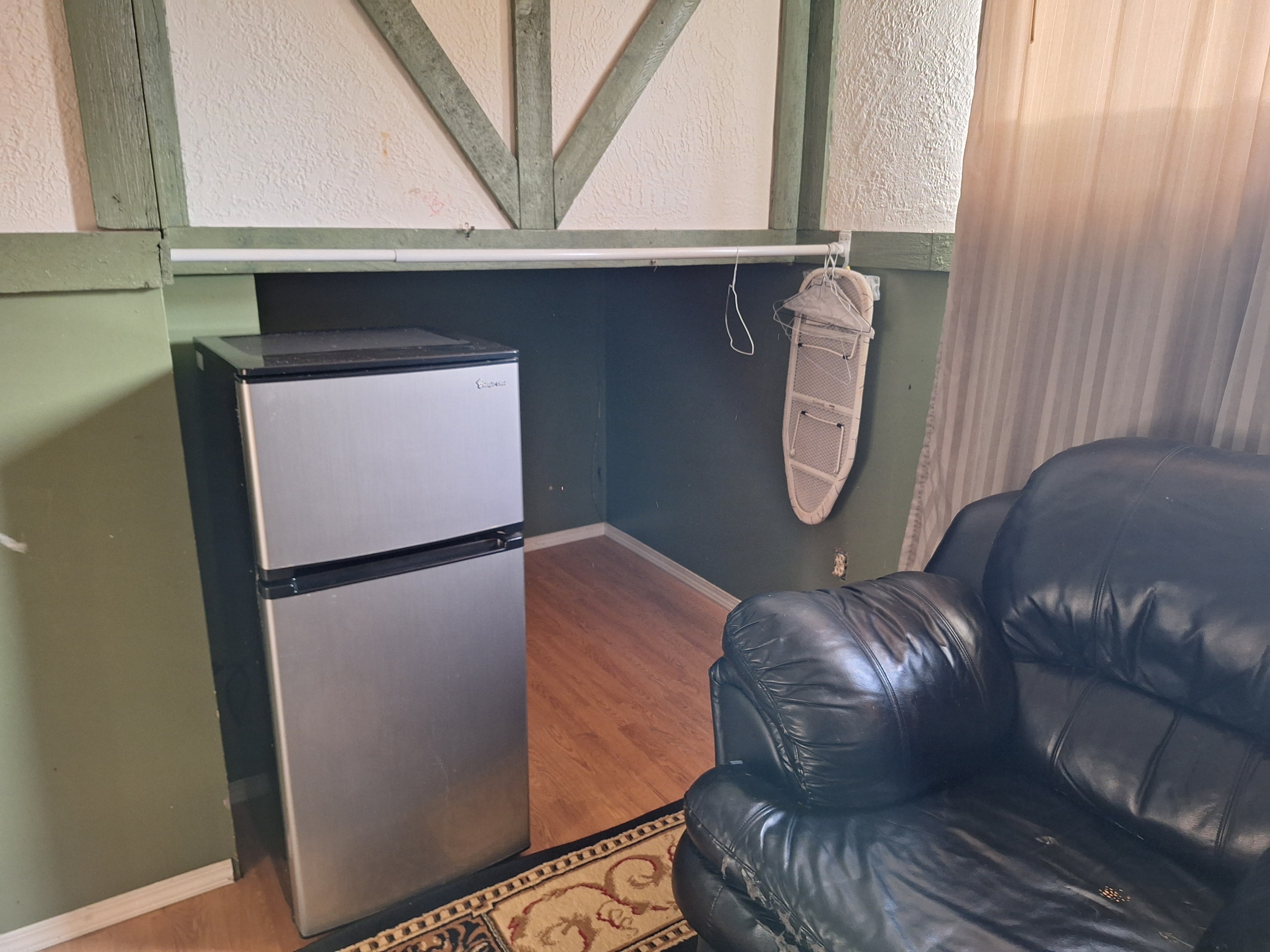 Private Basement Room for Rent – Northeast Edmonton - photo 2