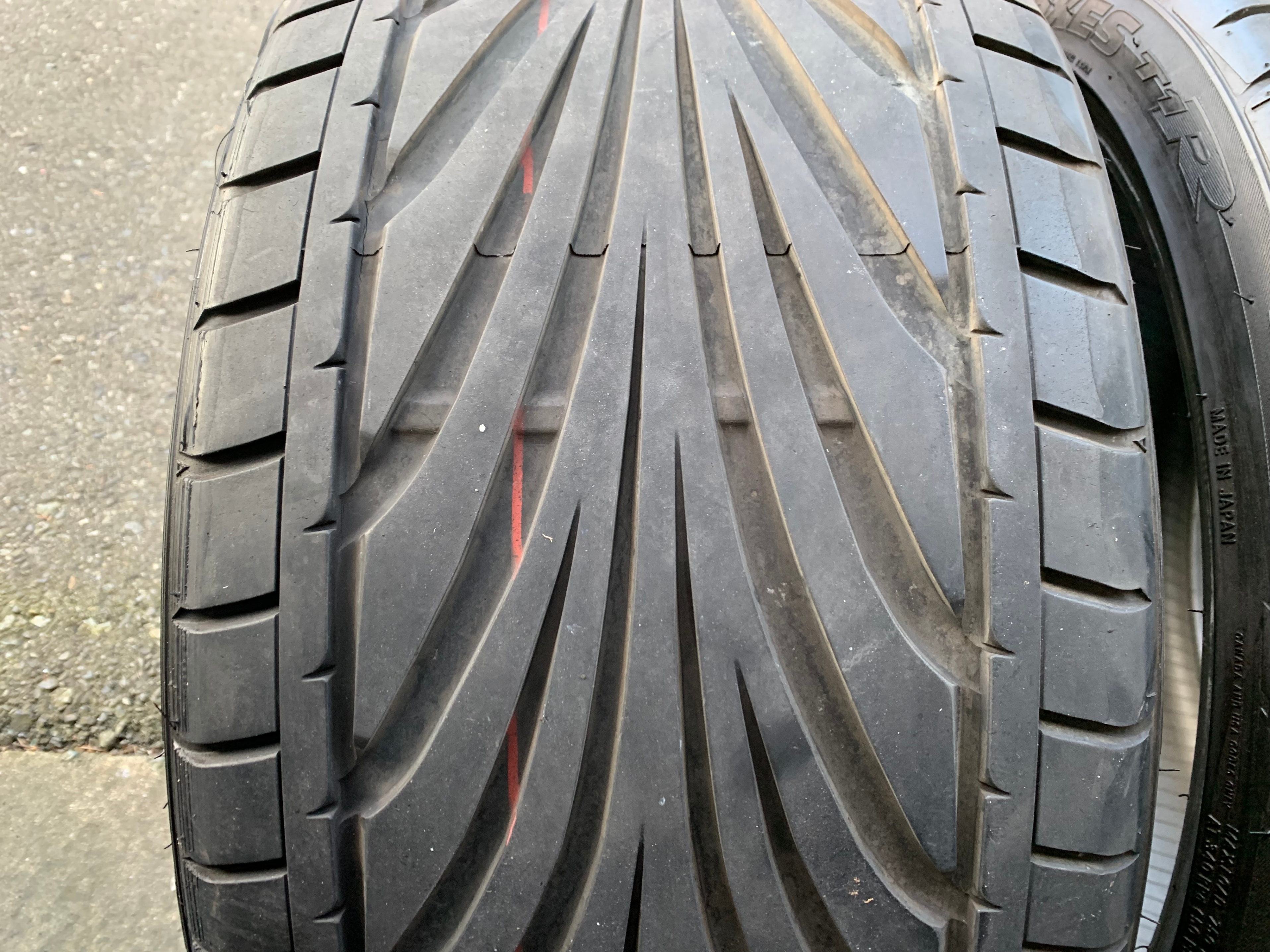 PAIR of 285/30/19 98Y Toyo Proxes T1R with over 85% tread - photo 2