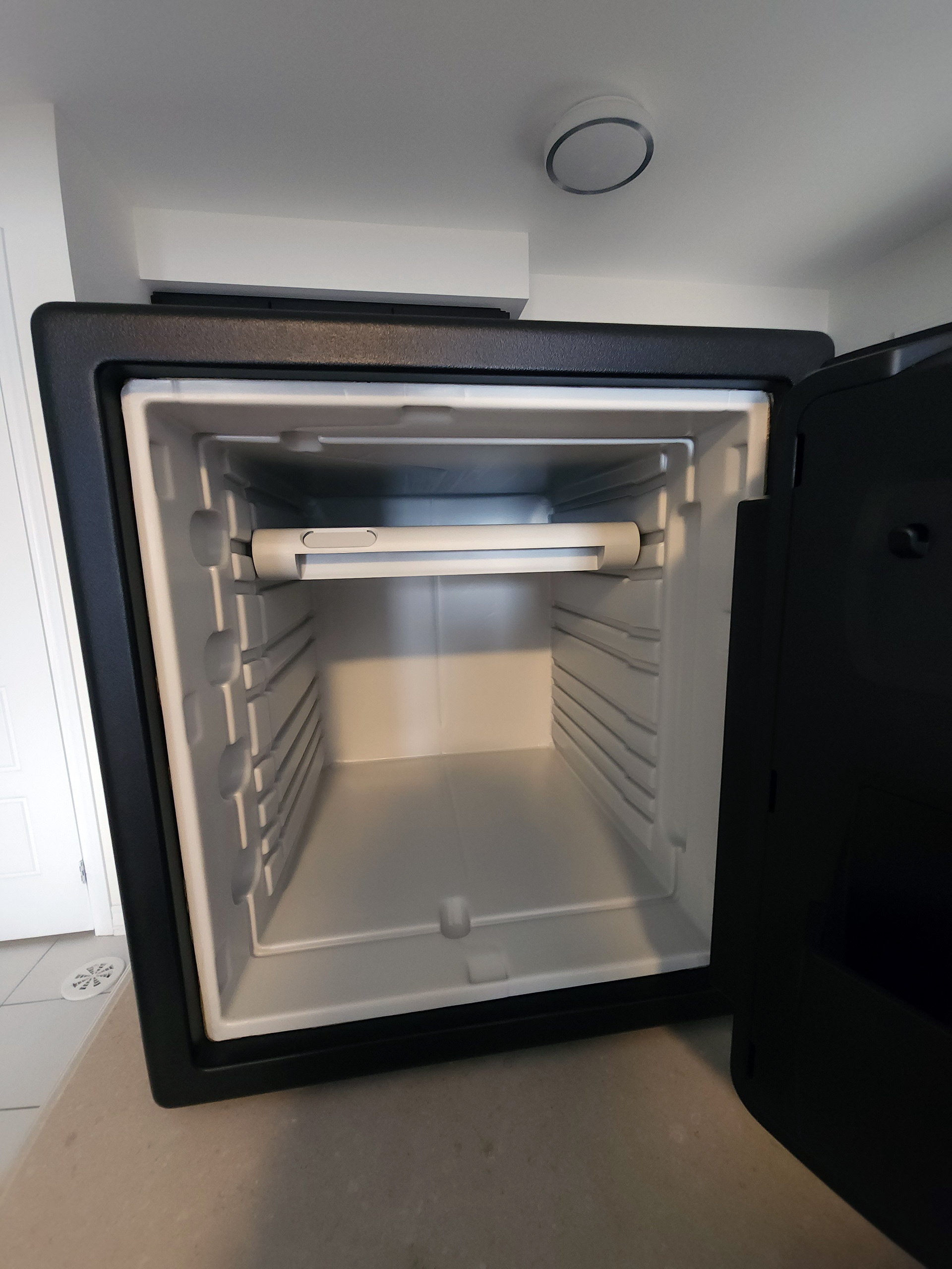 SentrySafe Extra-Large Fireproof & Waterproof Digital Safe - photo 4