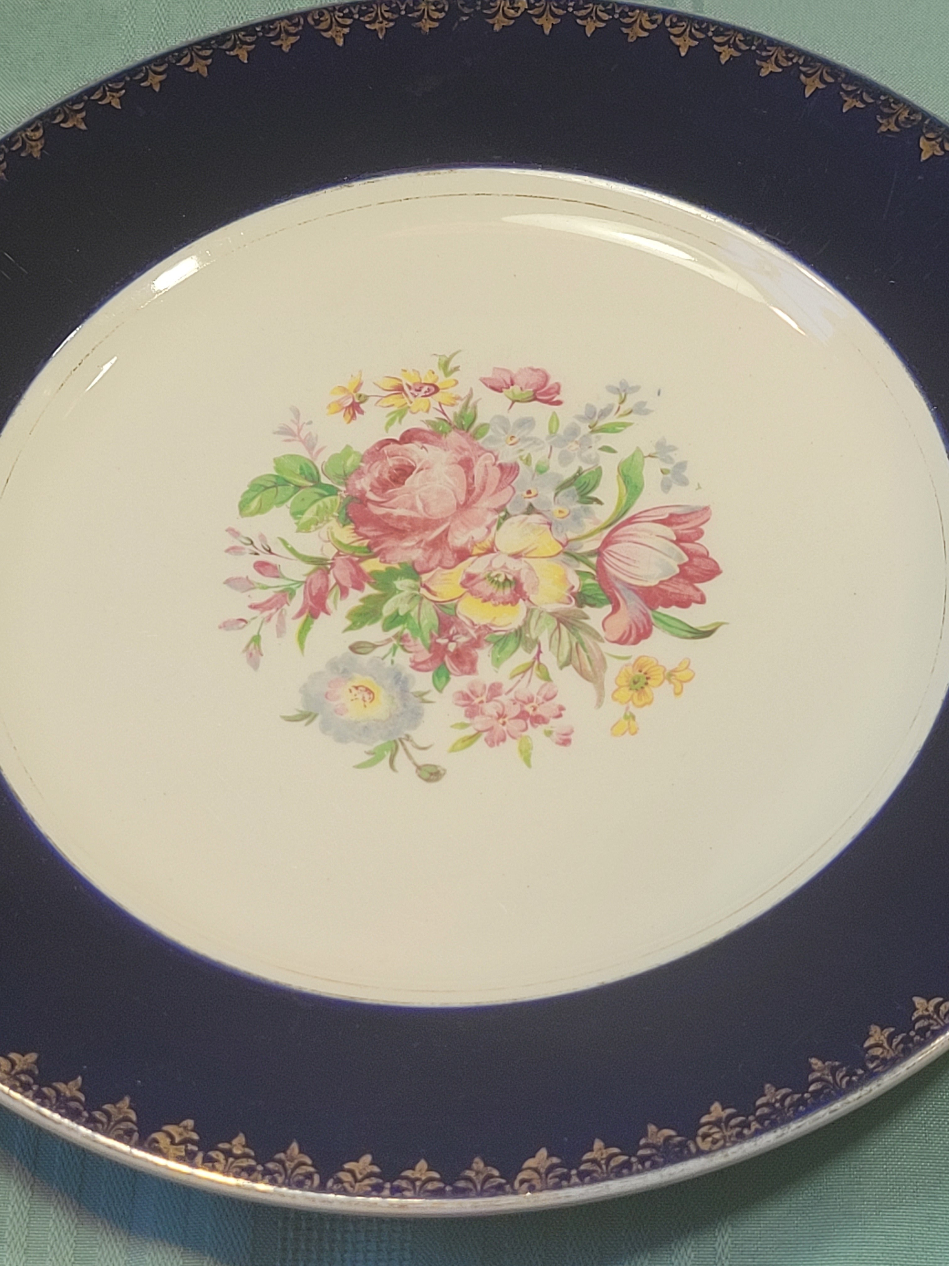 Circa 1942 Royal Harvey Staffordshire England Cobalt Blue Floral - photo 3