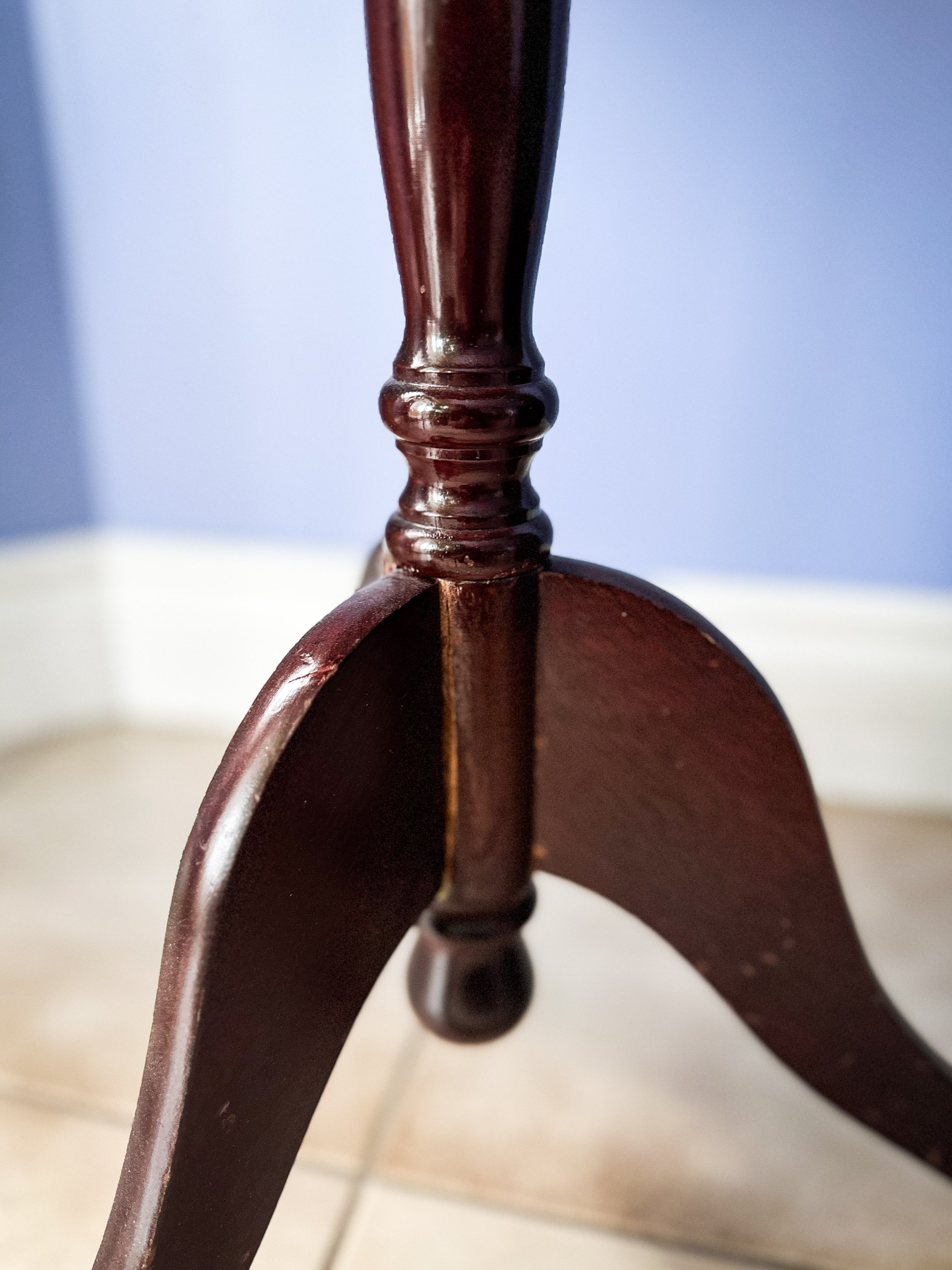 Vintage Mahogany Side Table - Round - photo 2