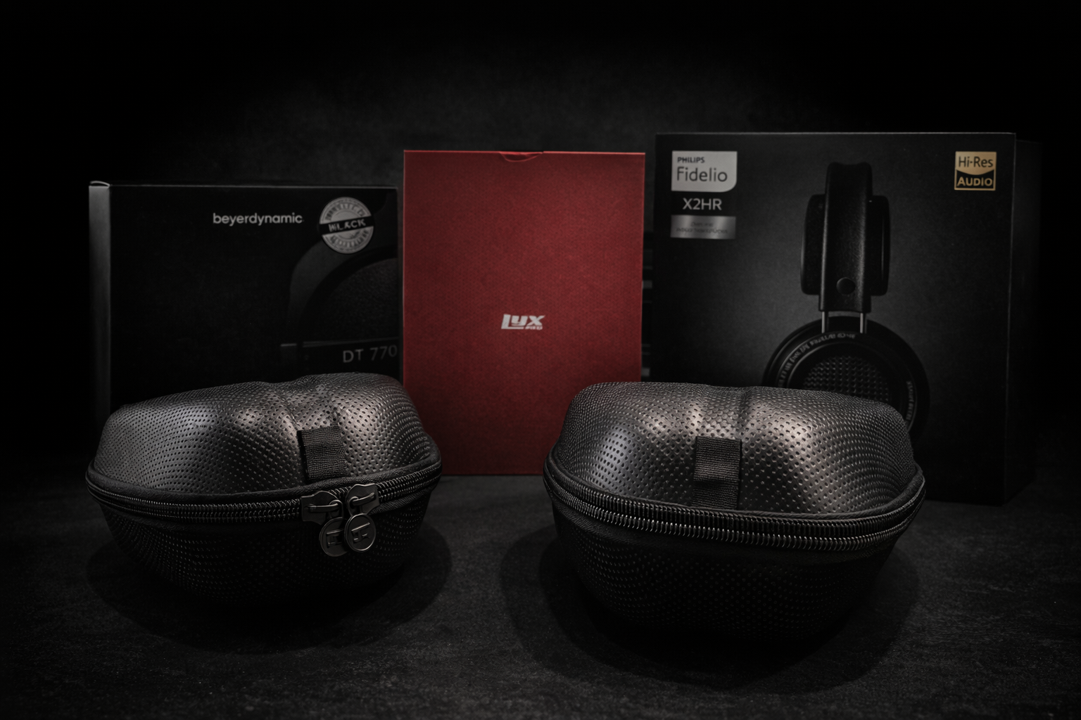 ✨Large Headphone Case - Durable EVA Hard Shell Protection
