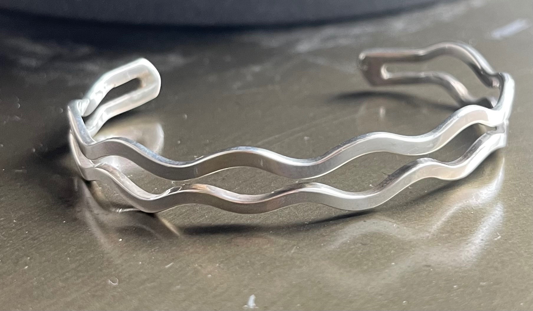 Vintage Sterling Silver "Wavy Ribbon" Cuff Bracelet - 10.5g