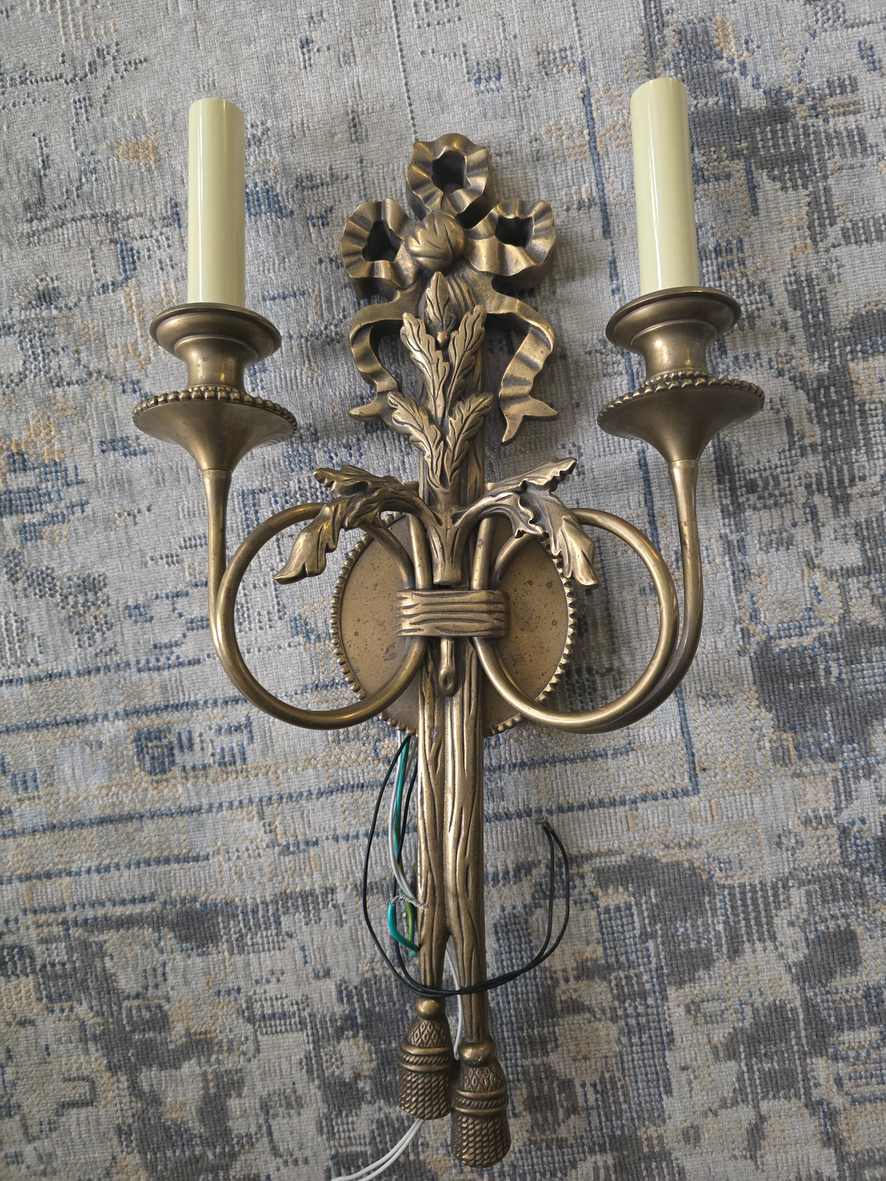Vintage brass wall sconce (electric light)