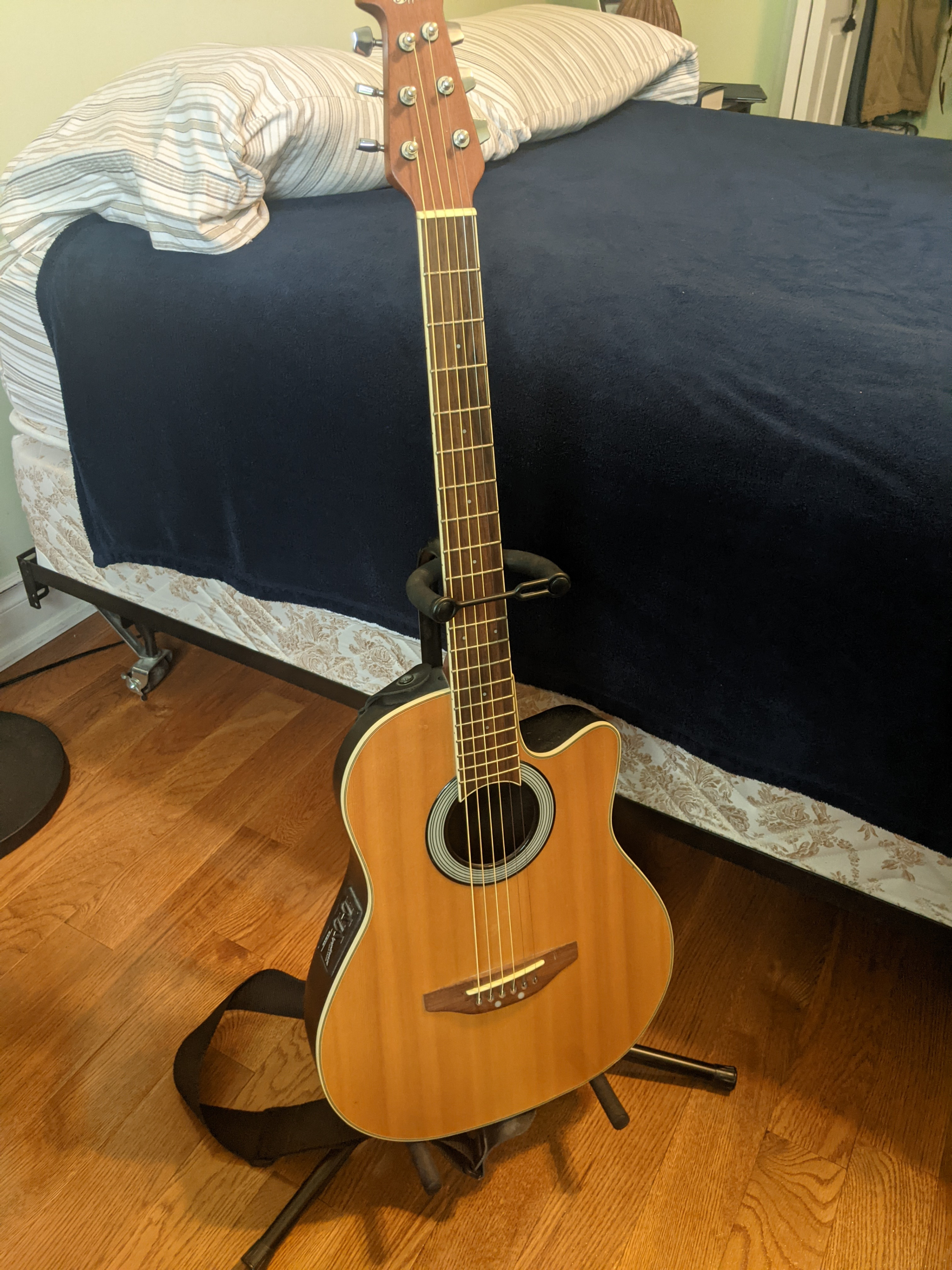 Ovation Applause AE13 3/4 Size Acoustic-Electric Guitar w/ Stand