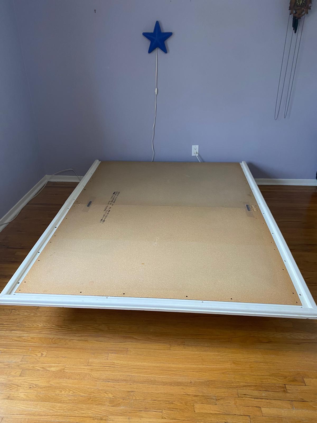 Queen Platform Bed, dresser, night table - photo 3