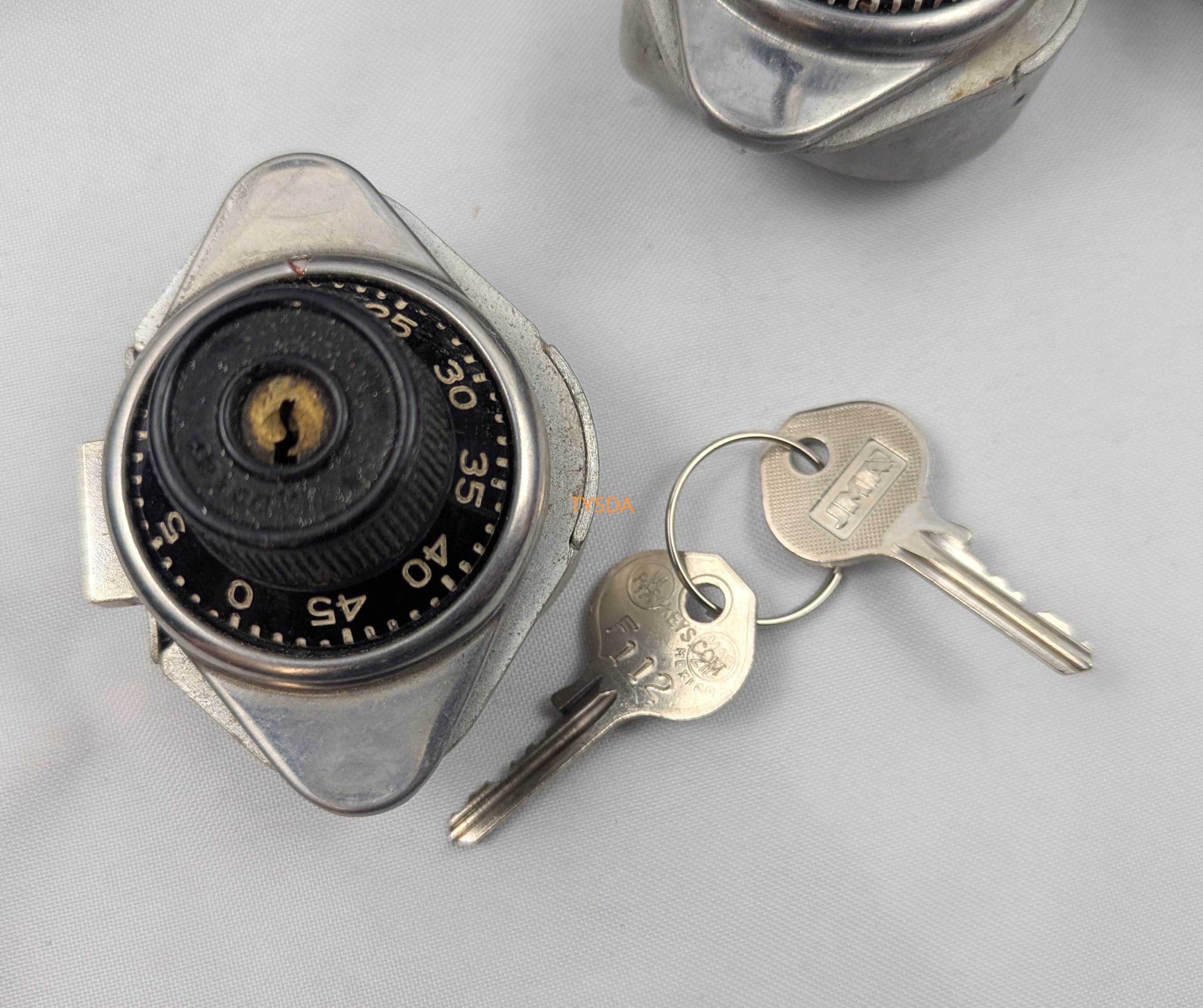 No combination - 29 Master Lock Commercial Grade Locker Locks - photo 2