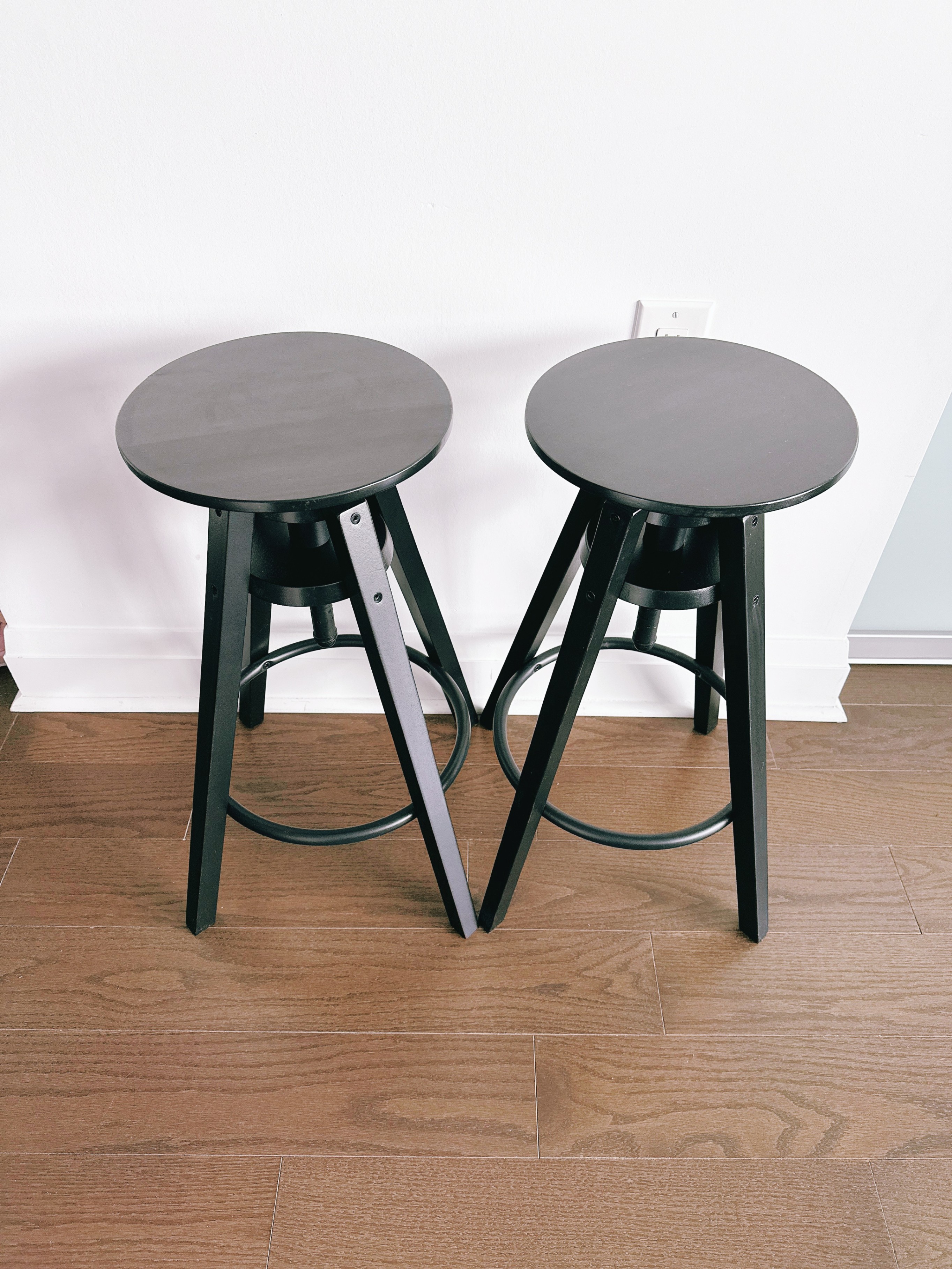 Dalfred Bar Stool - Black (Set of 2) - photo 5