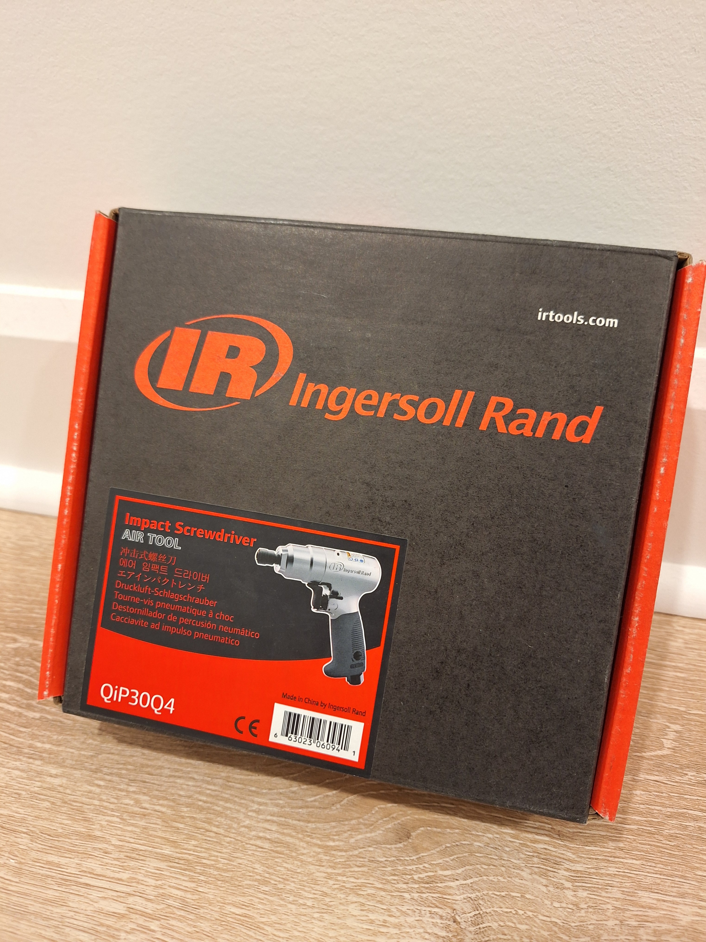 (Retail $500+) Ingersoll Rand QiP30Q4 Air Impact Screwdriver