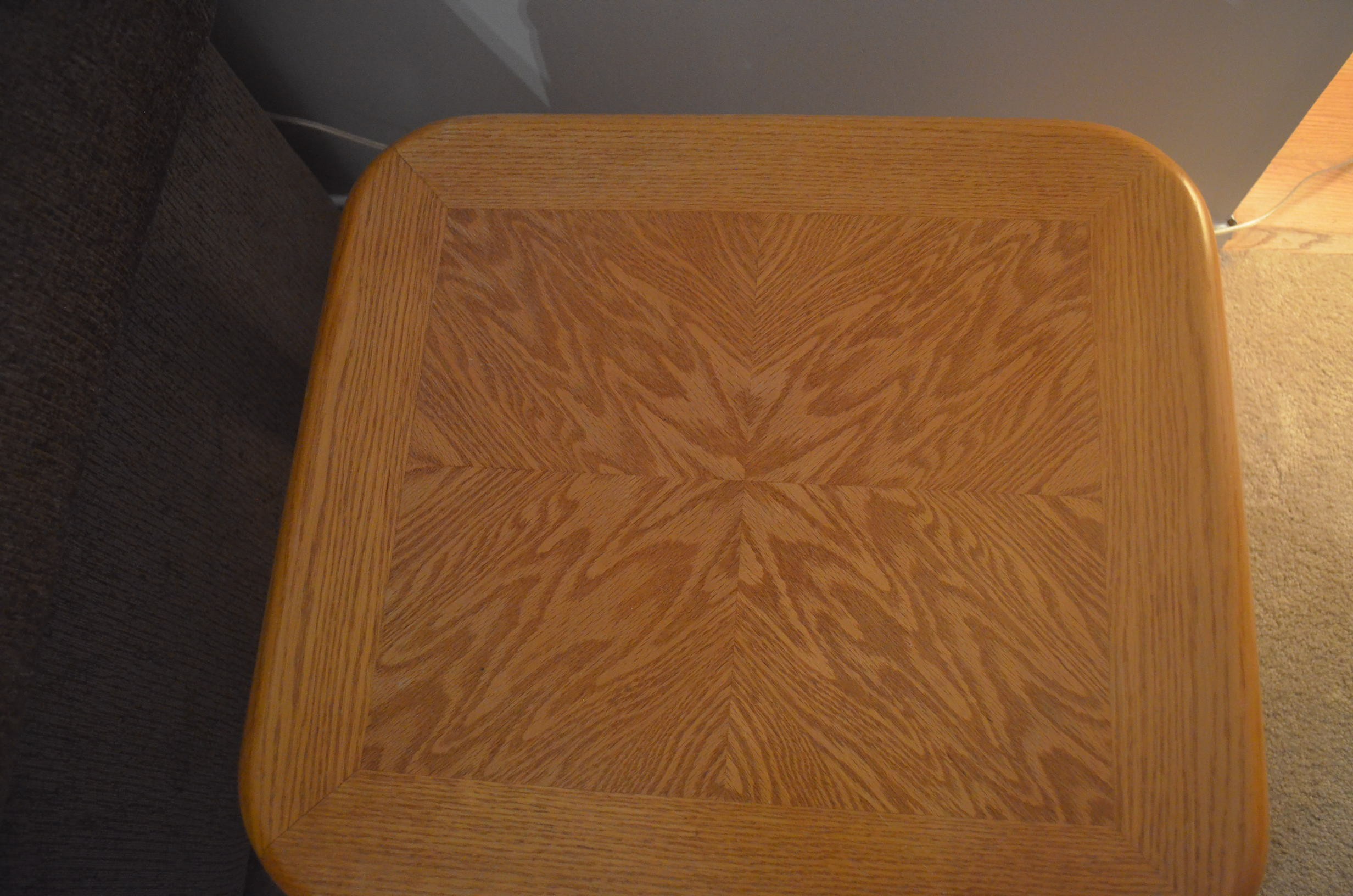 Coffee table with matching end tables. - photo 3
