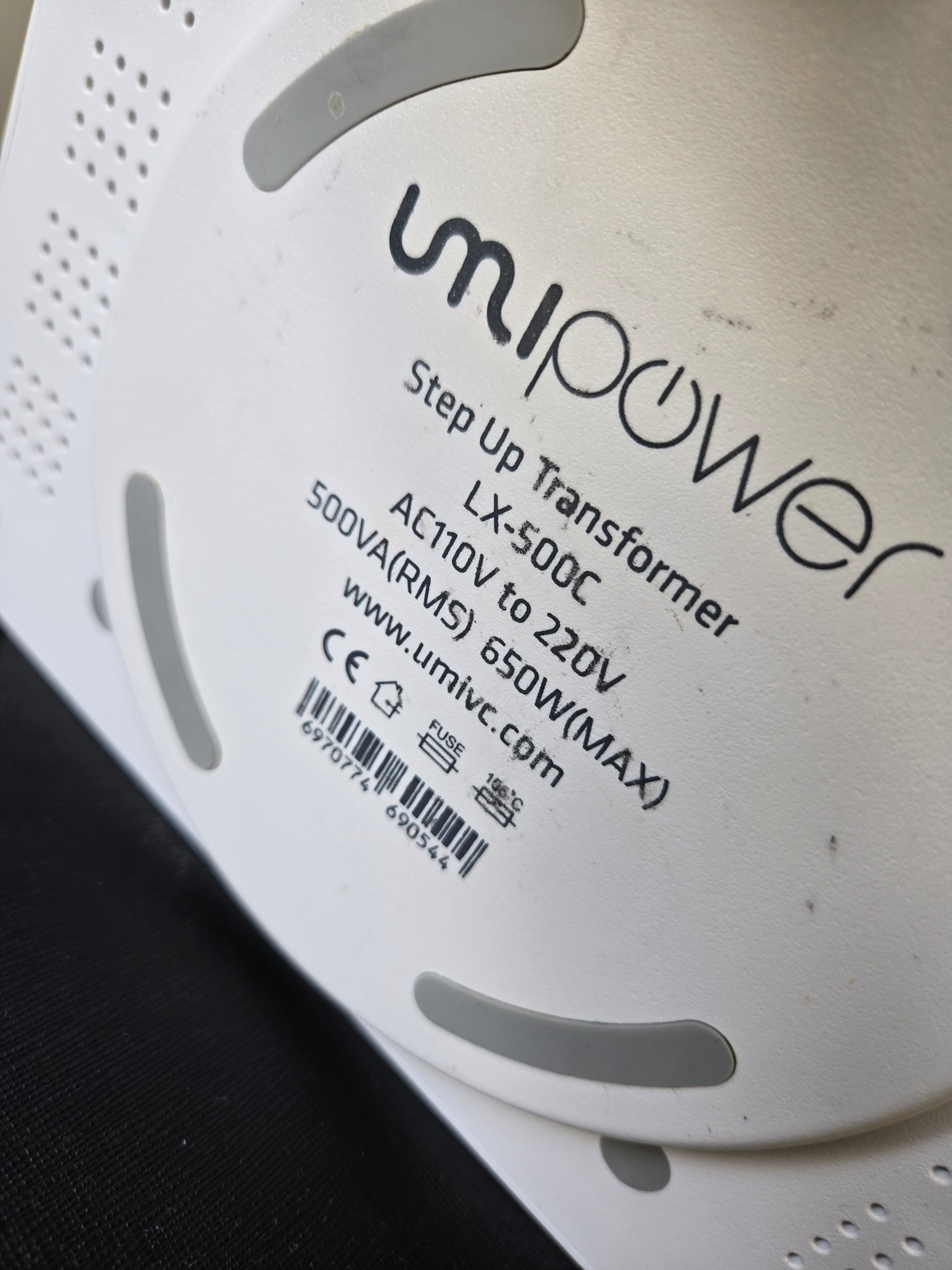 UMIpower step up transformer. 110V to 220V - photo 2