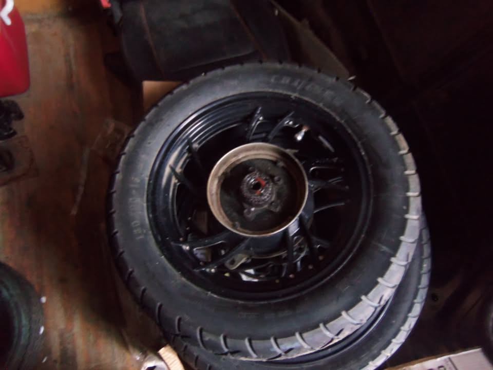 Yamaha Motorbike Tire and Rims