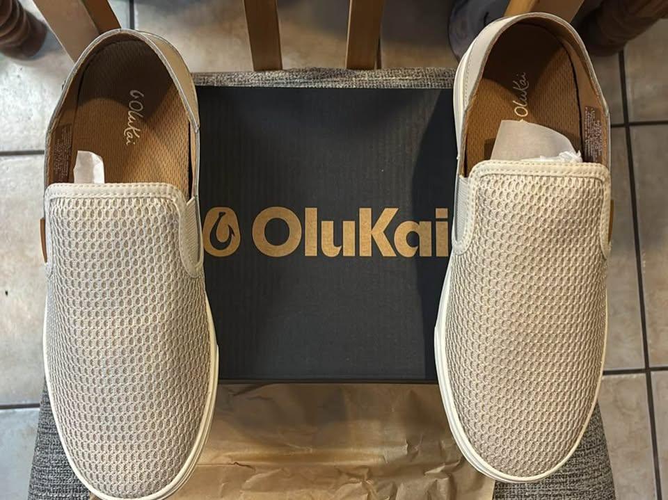 New in box OluKai Pehuea Women's Slip-On Shoes Tapa W 8.5
