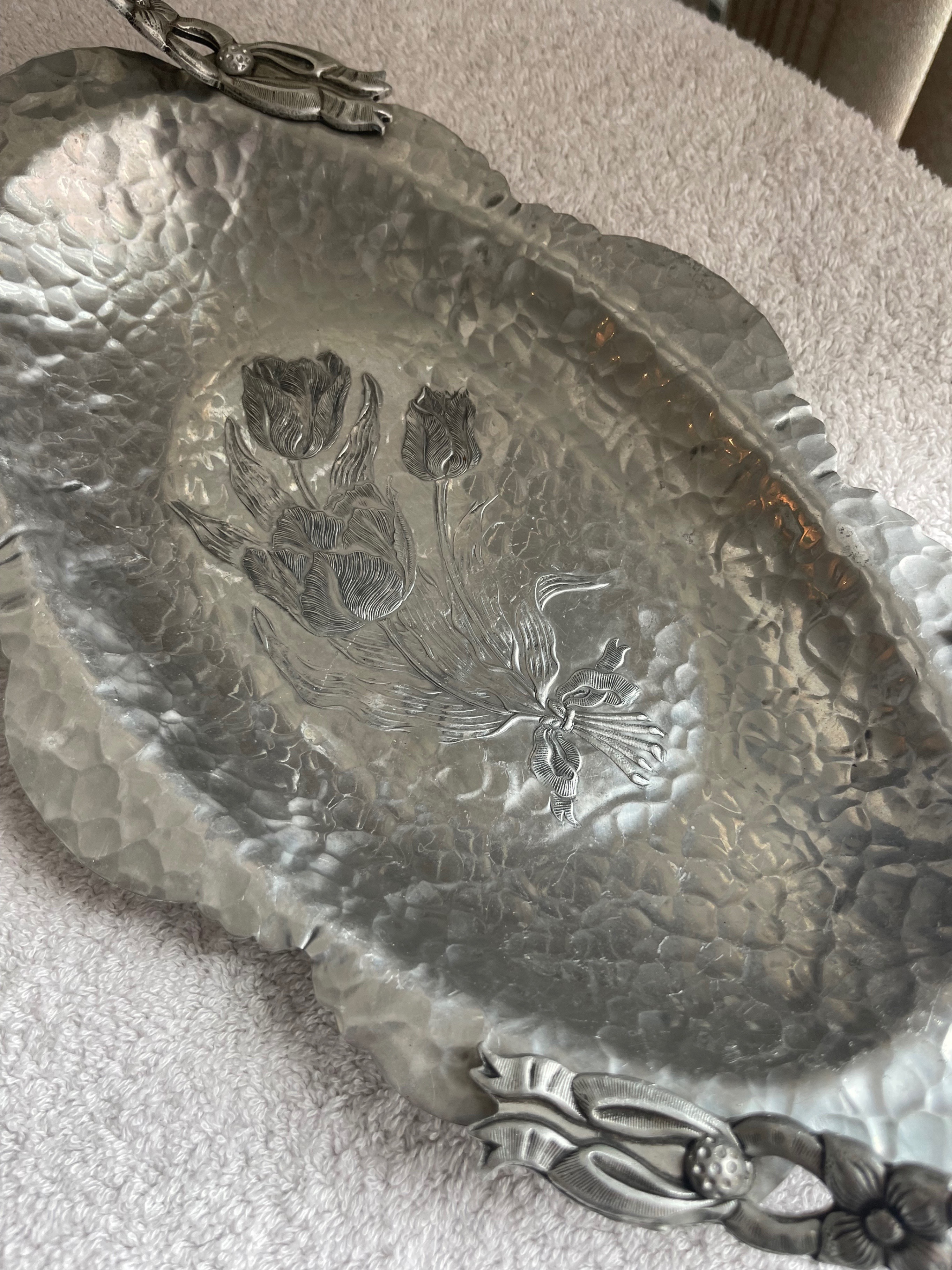 Large 14" Vintage Rodney Kent Tulip Aluminum Tray #404 - photo 3