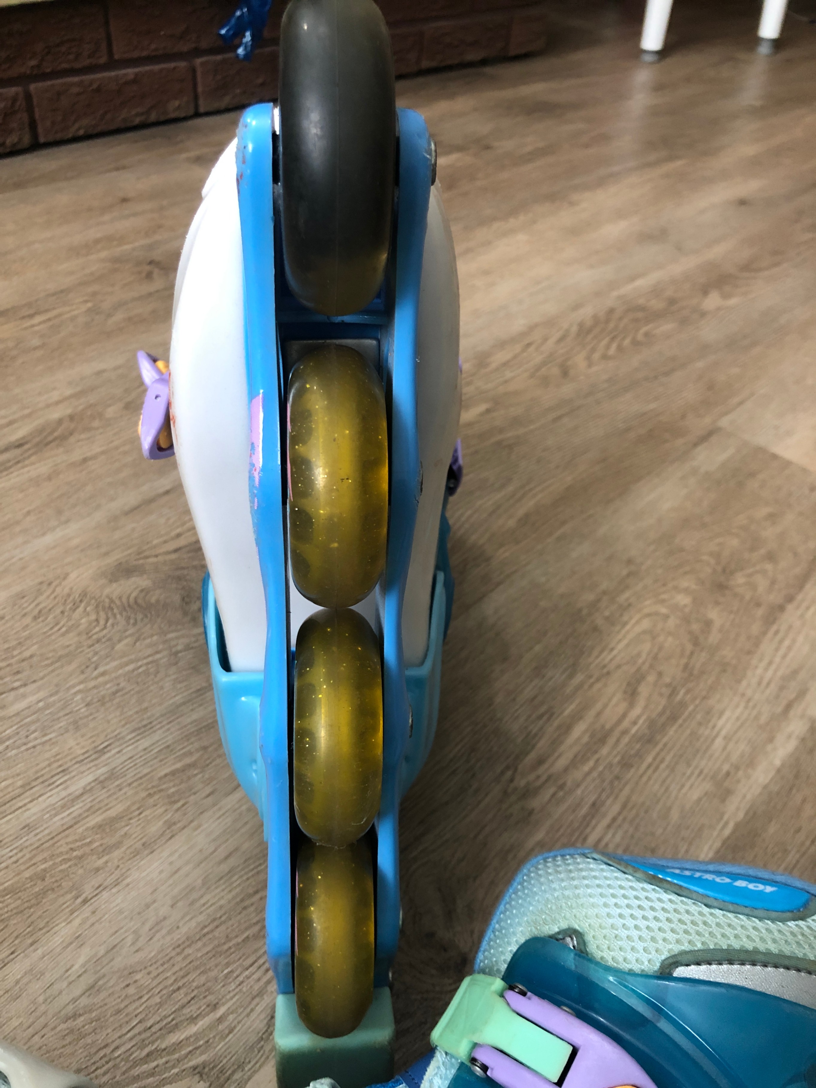 Astro Boy Inline Skates with Light-Up Wheel – Adjustable Size