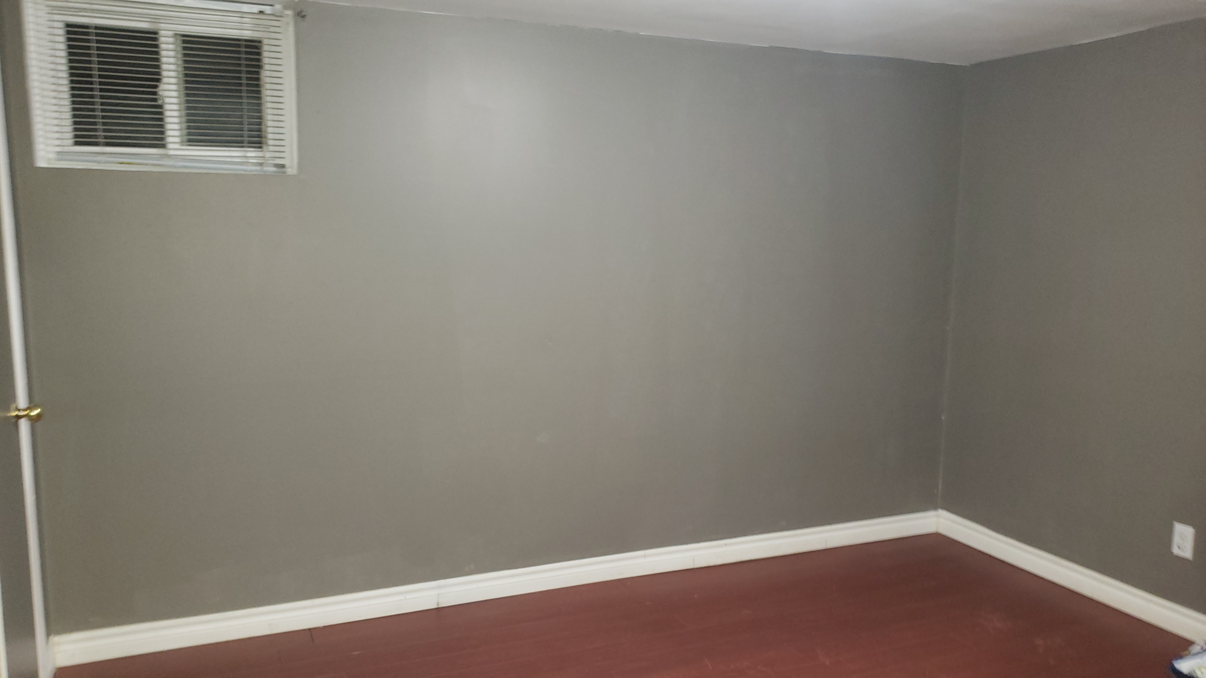 2 bedrooms basement - photo 2