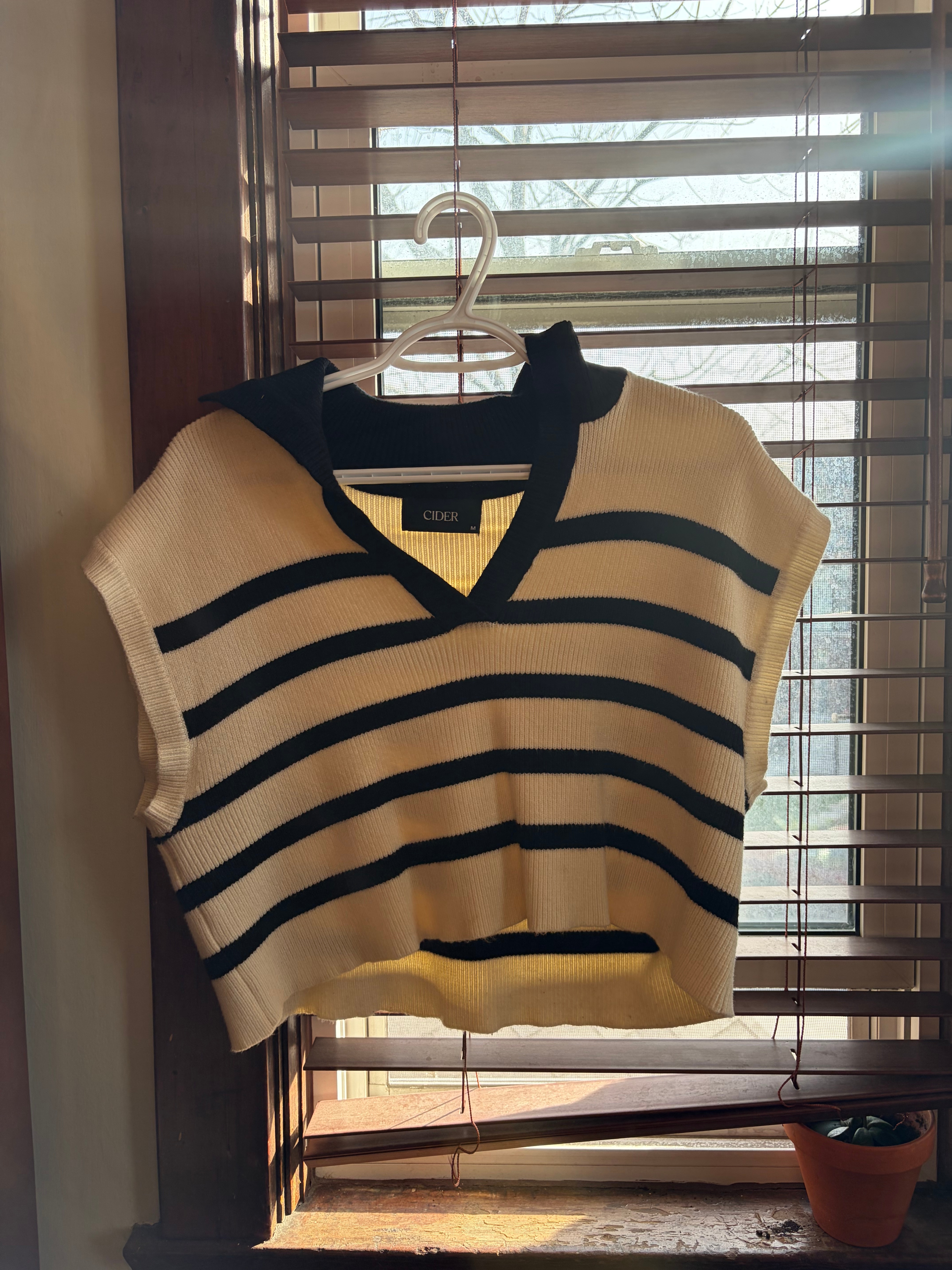 Cider Women's Striped Knit Vest Size M