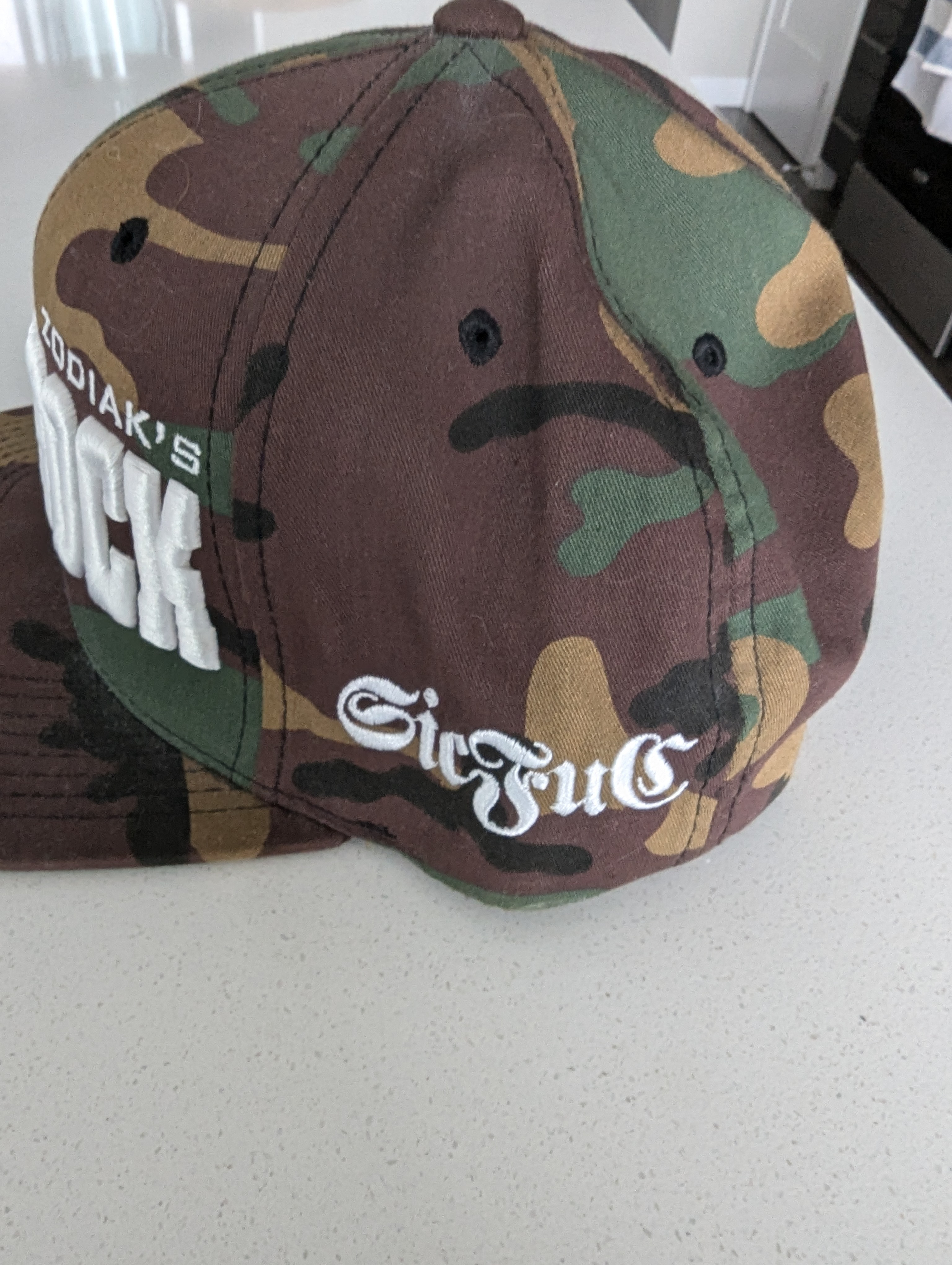Kurupt & Dr. Zodiak's Moonrock Hat - photo 2
