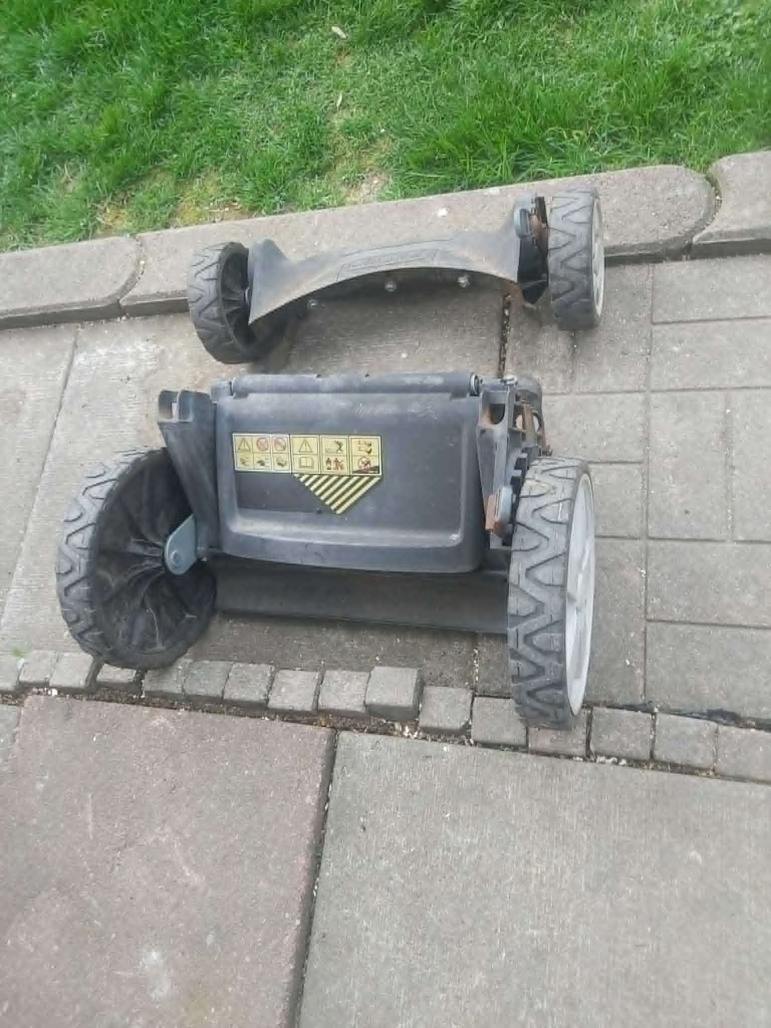 Craftsman Lawn mower Front and back Wheels. - photo 2