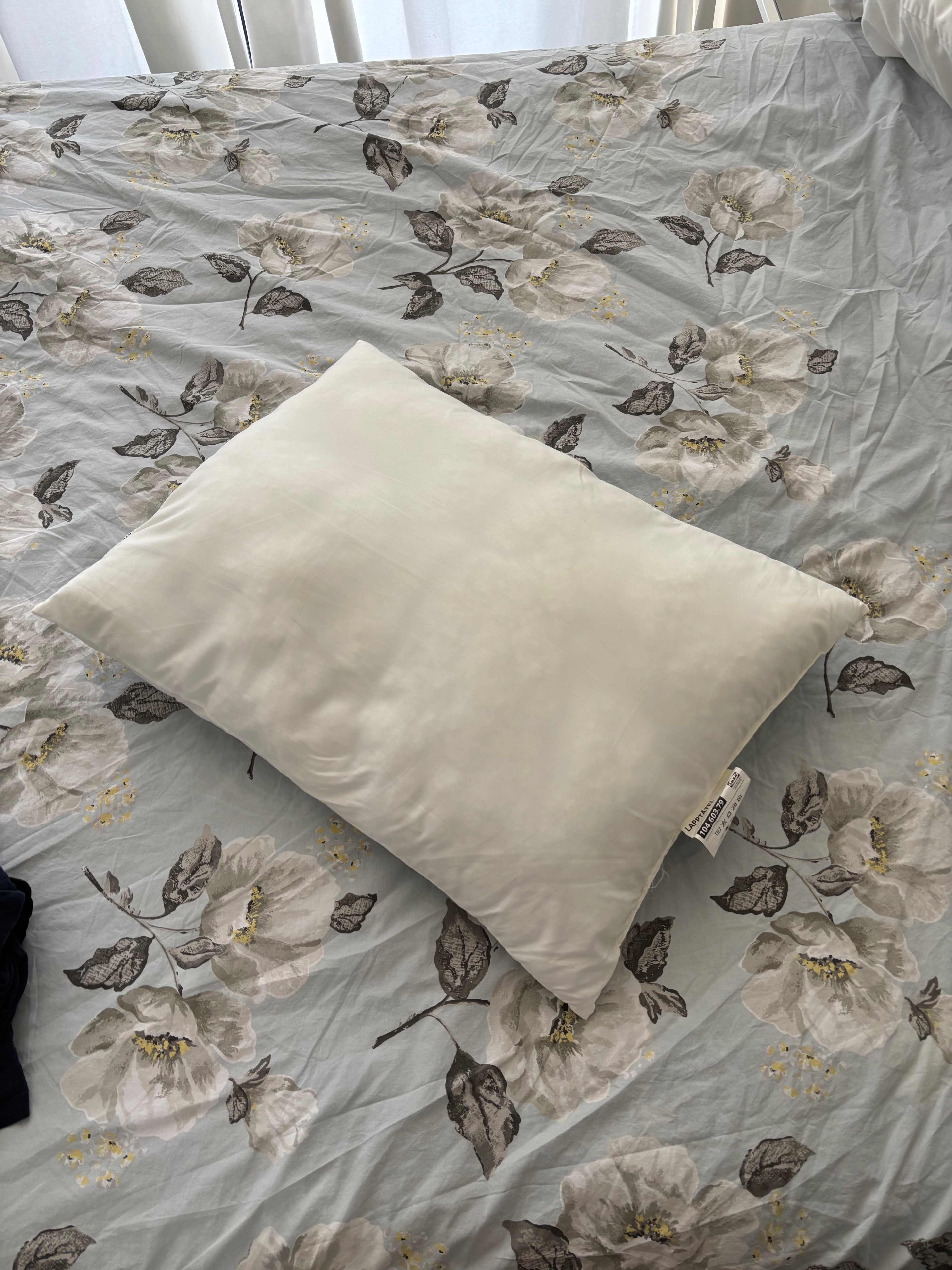 Ikea pillow barely used