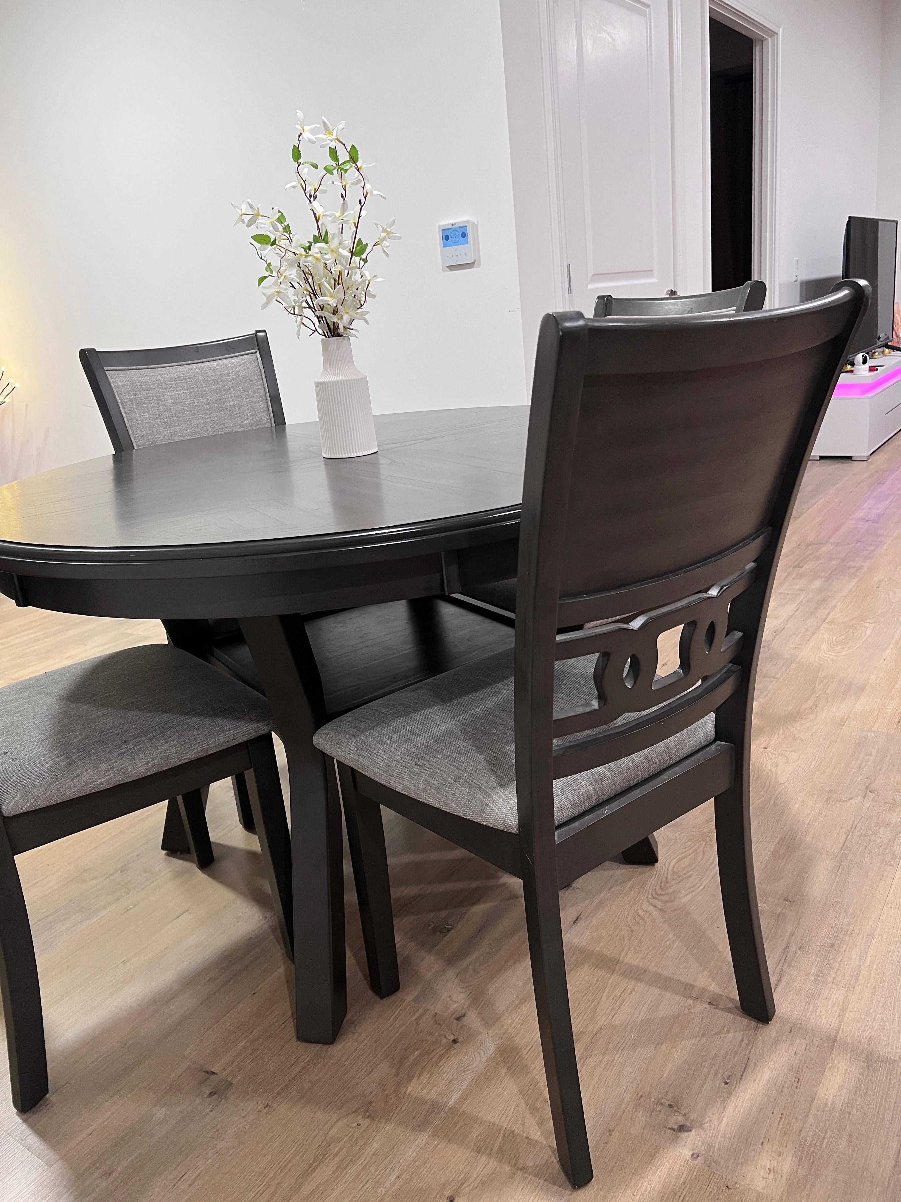 Dining Table Set – $600 (Guelph, ON) - photo 5