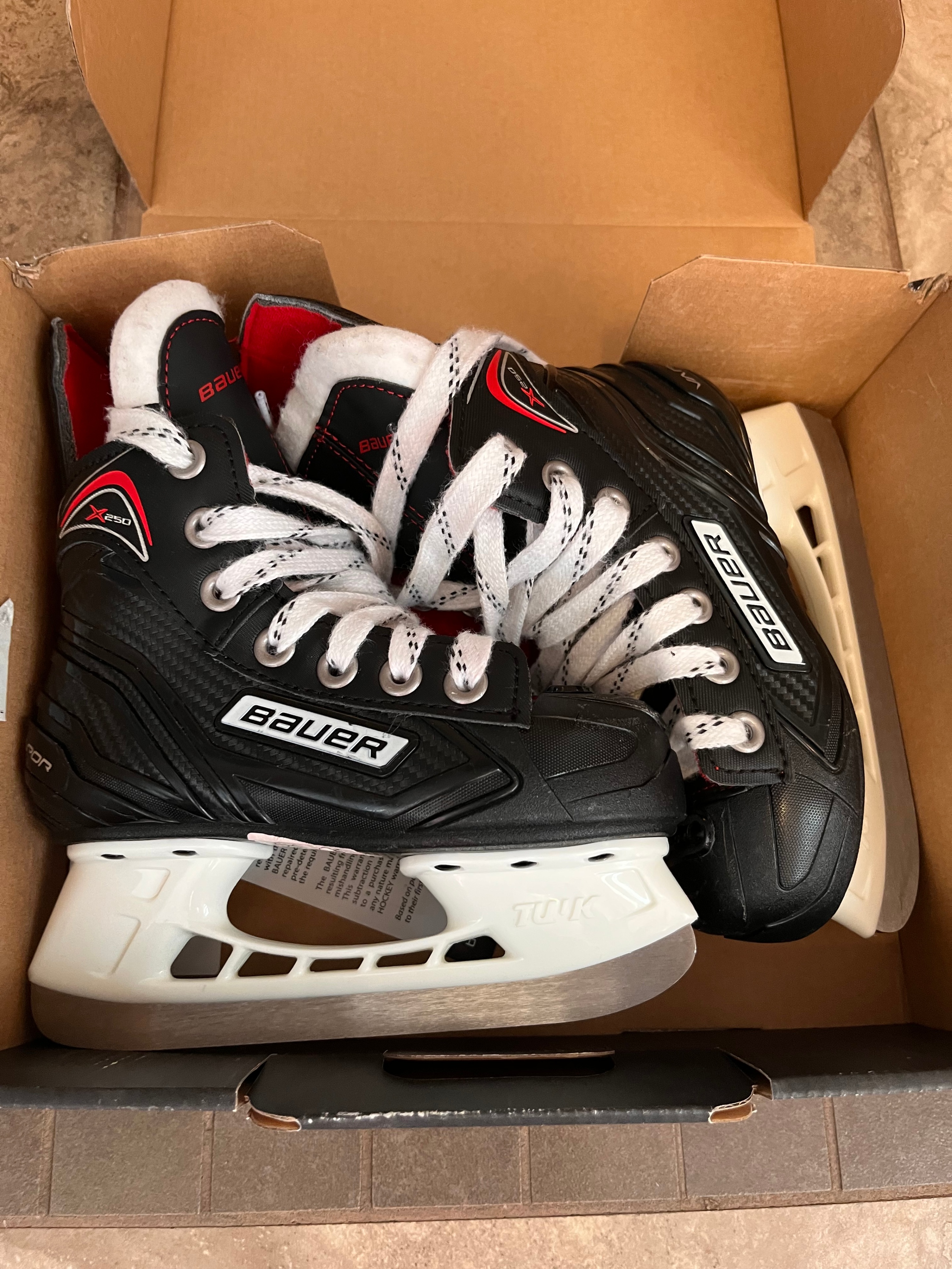 Bauer Youth Ice Skates Size 10 – Good Condition with Box