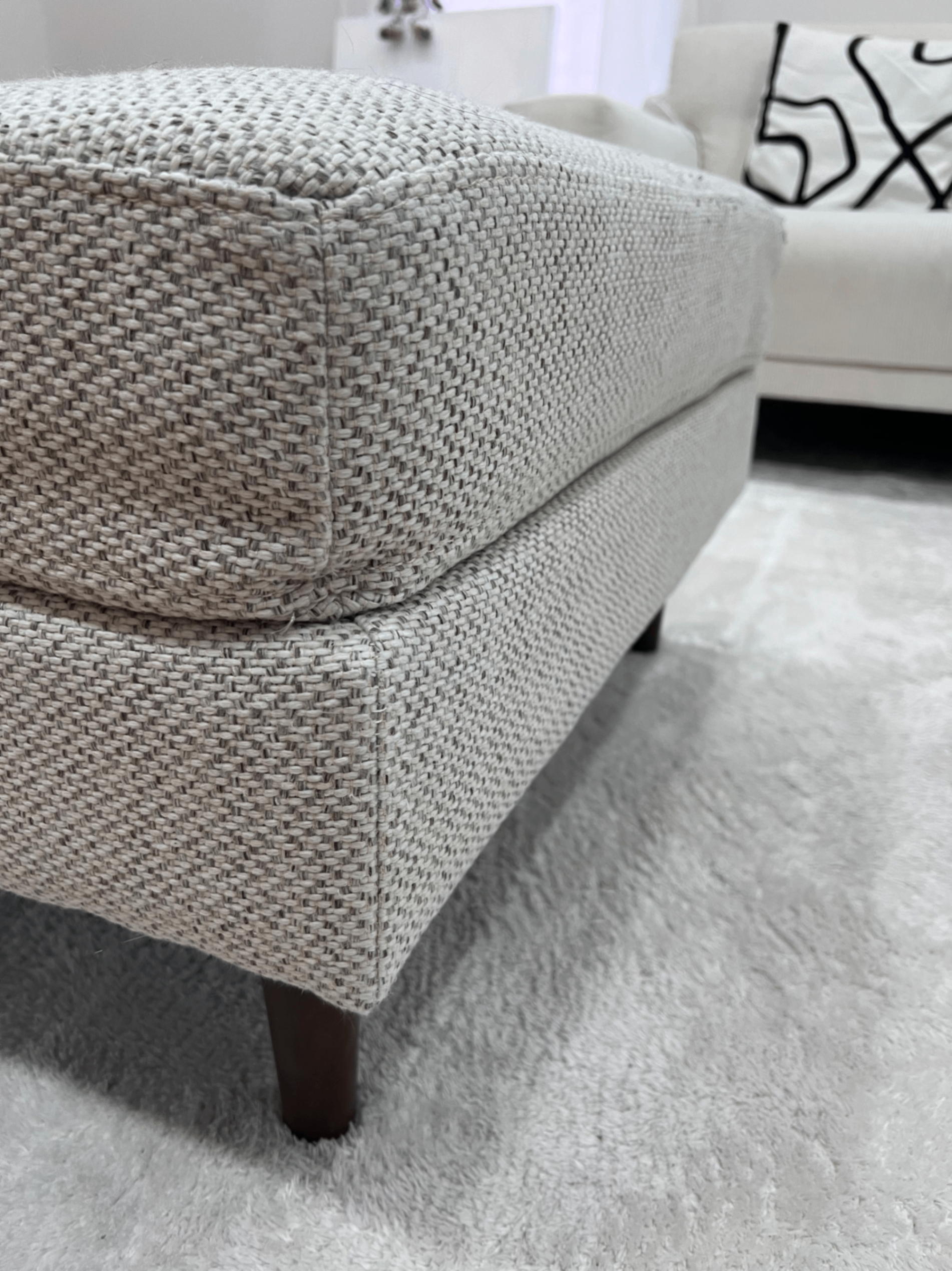 Structube Grey Ottoman with Walnut legs - photo 3