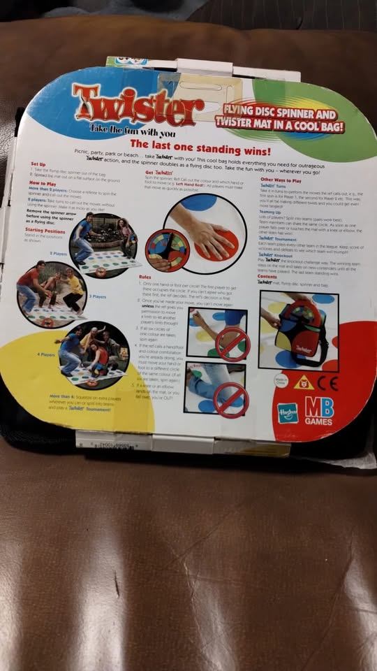 2004 Milton Bradley Twister Flying Disc Game - photo 2