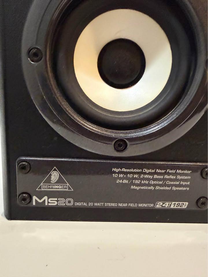 Speaker Behringer MS20 (one box only, L) - photo 5