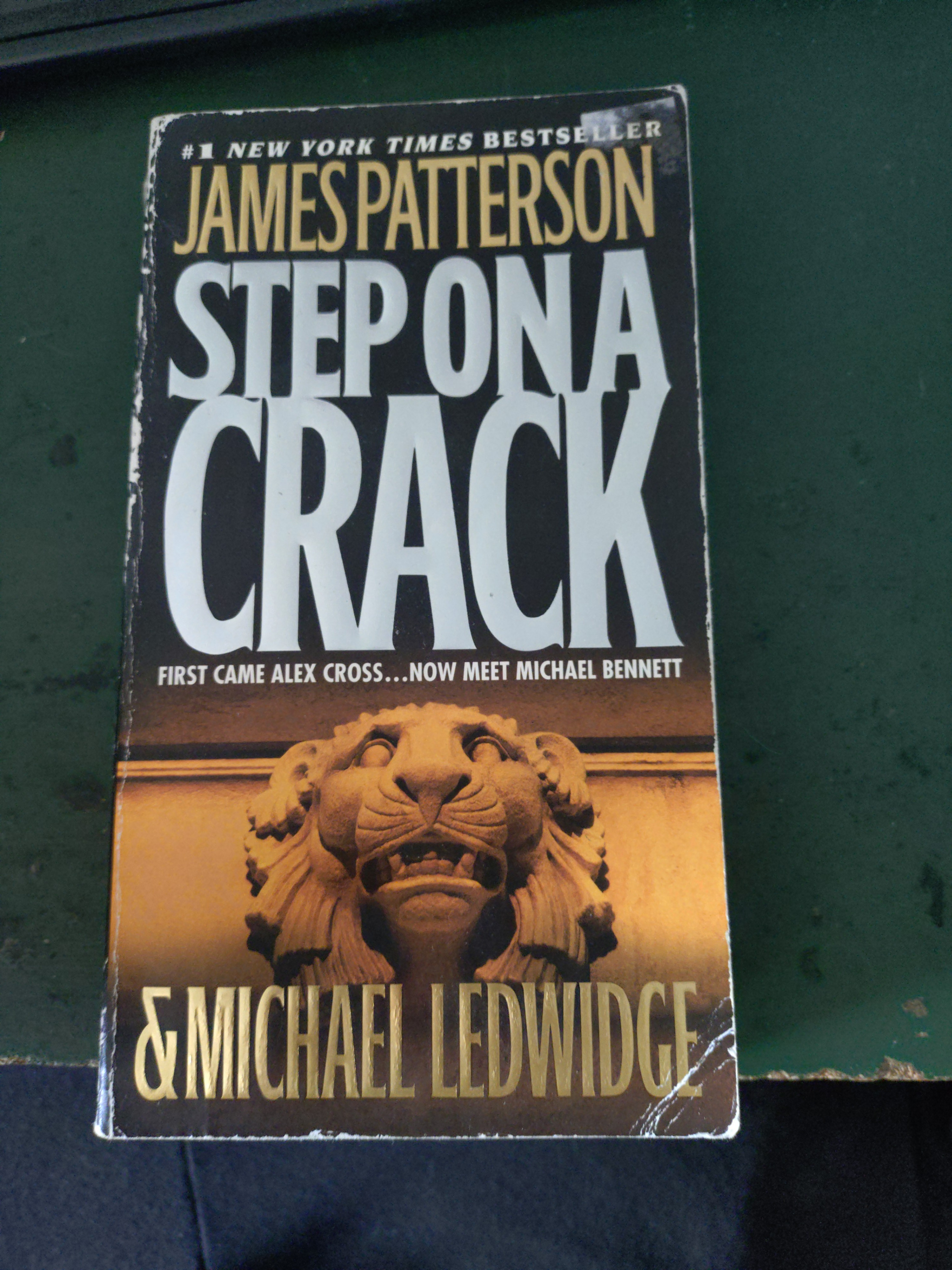 Thriller Book Bundle – Crichton, Grisham, Dan Brown, Patterson