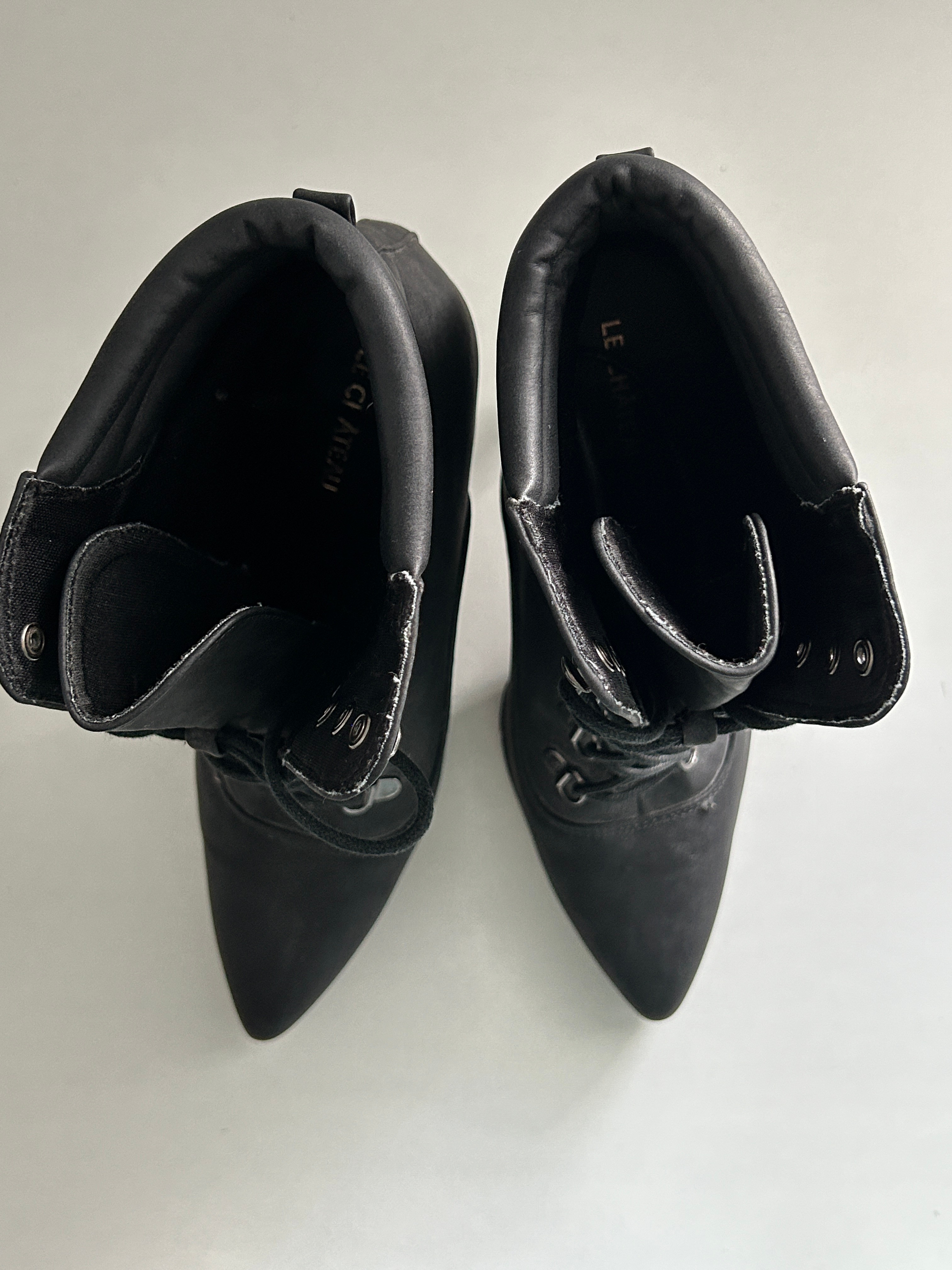 Le Chateau Black Boot Heels - photo 4