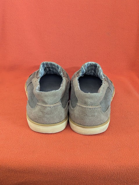 Size 10.5 mens slip-on cloth-upper, rubber-soled, Clark shoes - photo 3