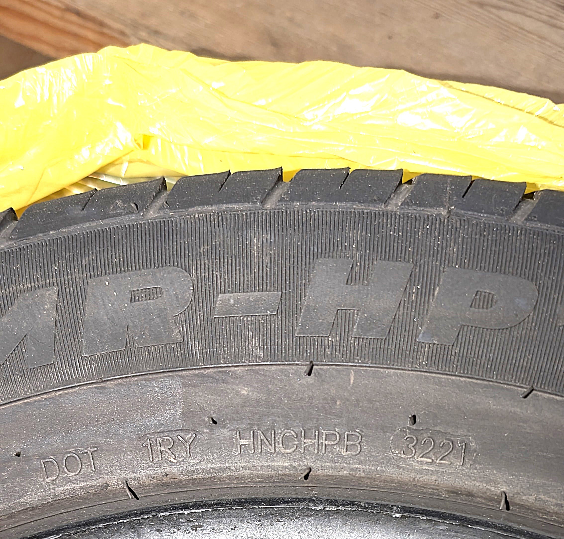 4 Tires - Mirage MR-HP172 235/55R18 100V - photo 4