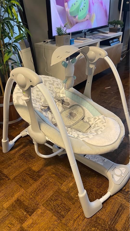 Ingenuity Baby automatic swing 0-9 Months