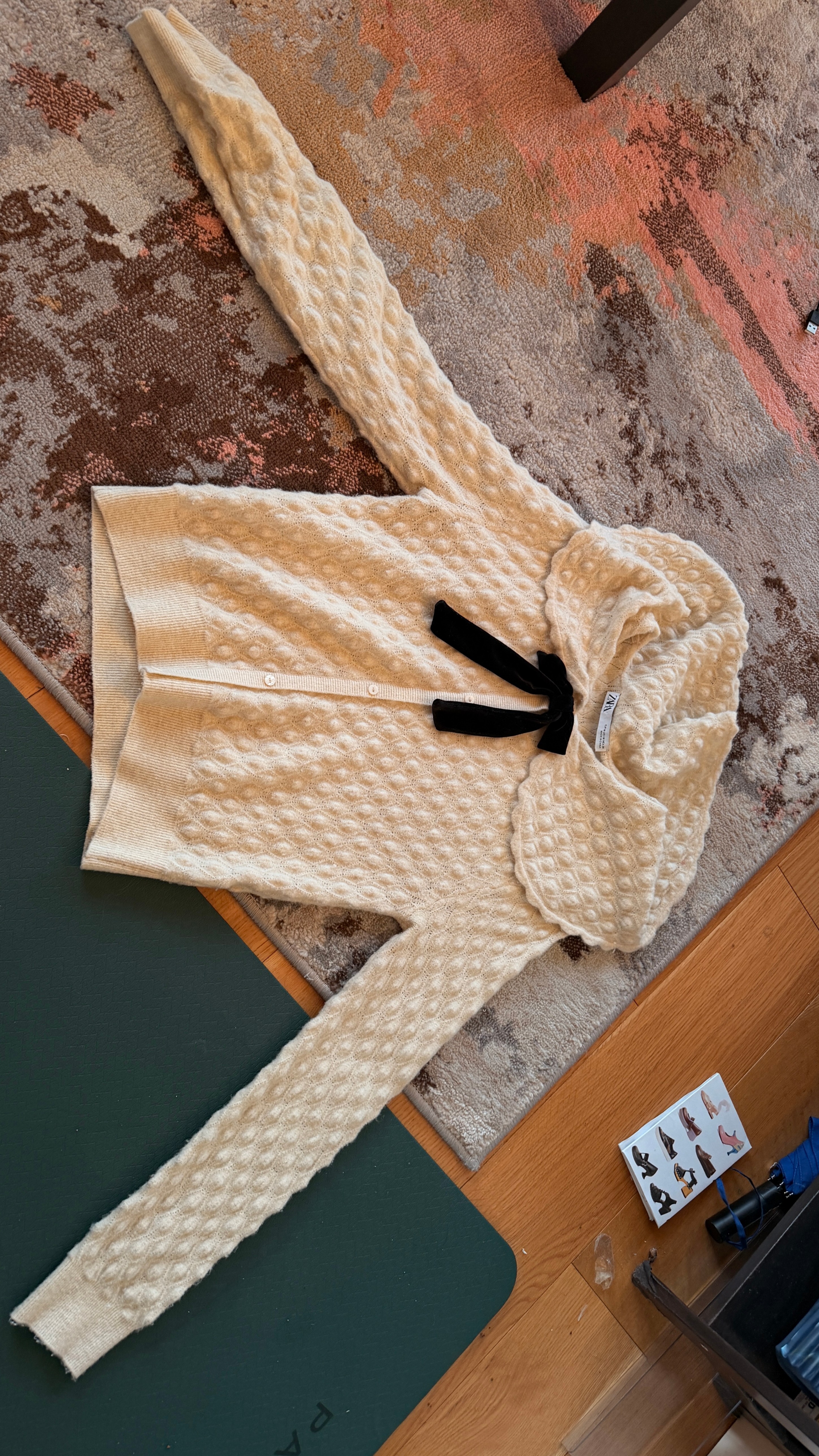 ZARA Women's Cream Textured Cardigan with Black Bow
